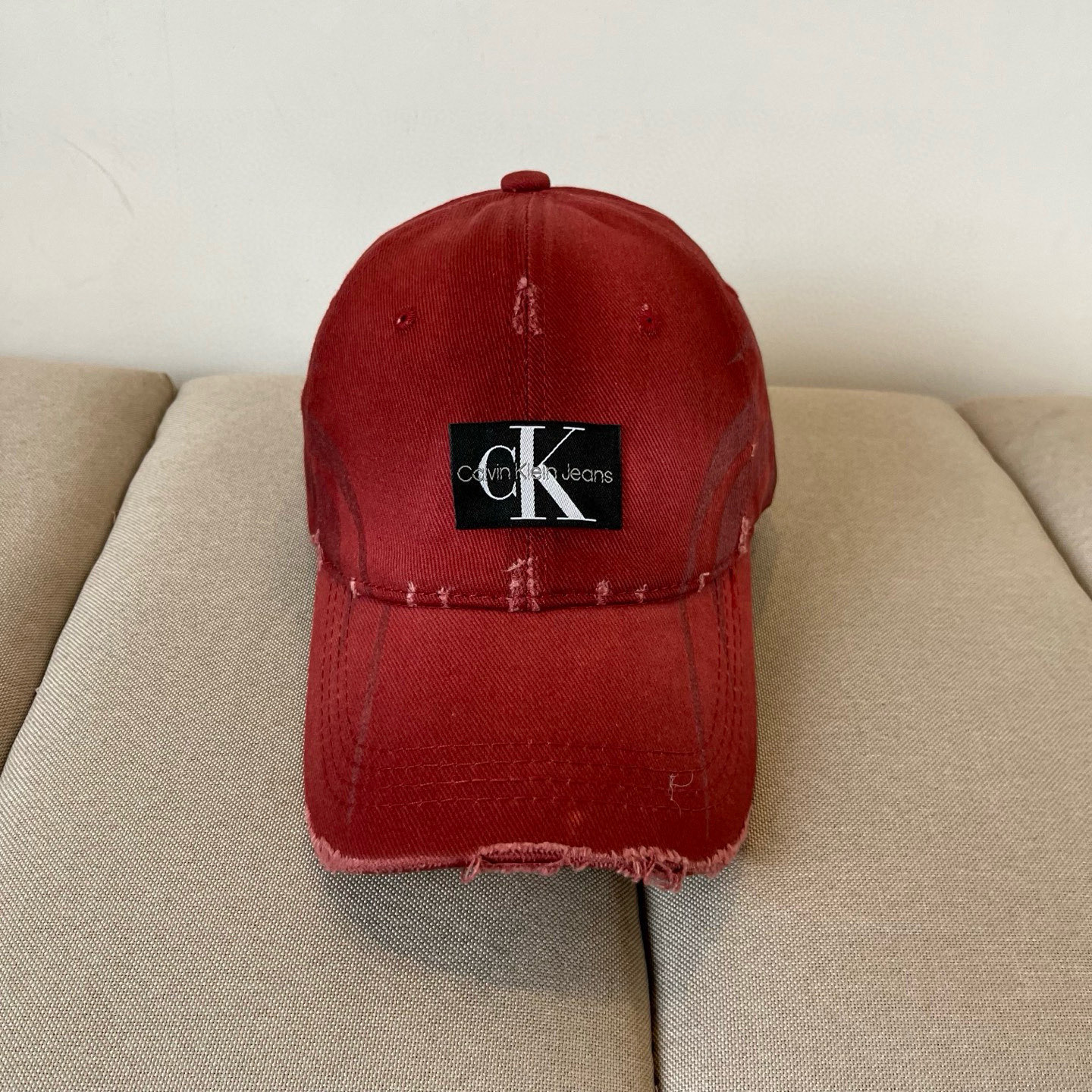  Calvin Klein，CKlogo棒球帽 请认准高端品质市场唯一对版，小红书推荐，时尚百搭，众多明