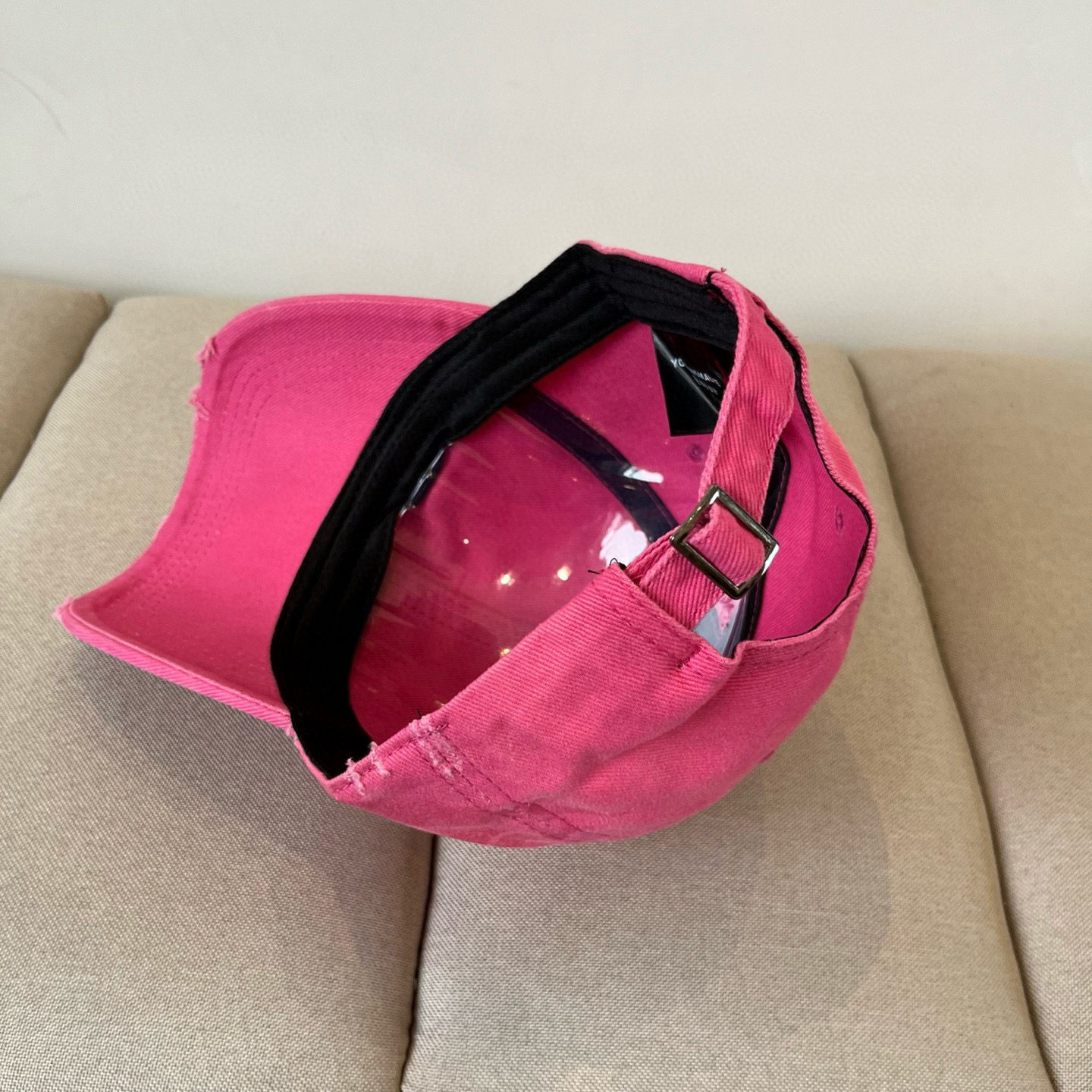  Calvin Klein，CKlogo棒球帽 请认准高端品质市场唯一对版，小红书推荐，时尚百搭，众多明