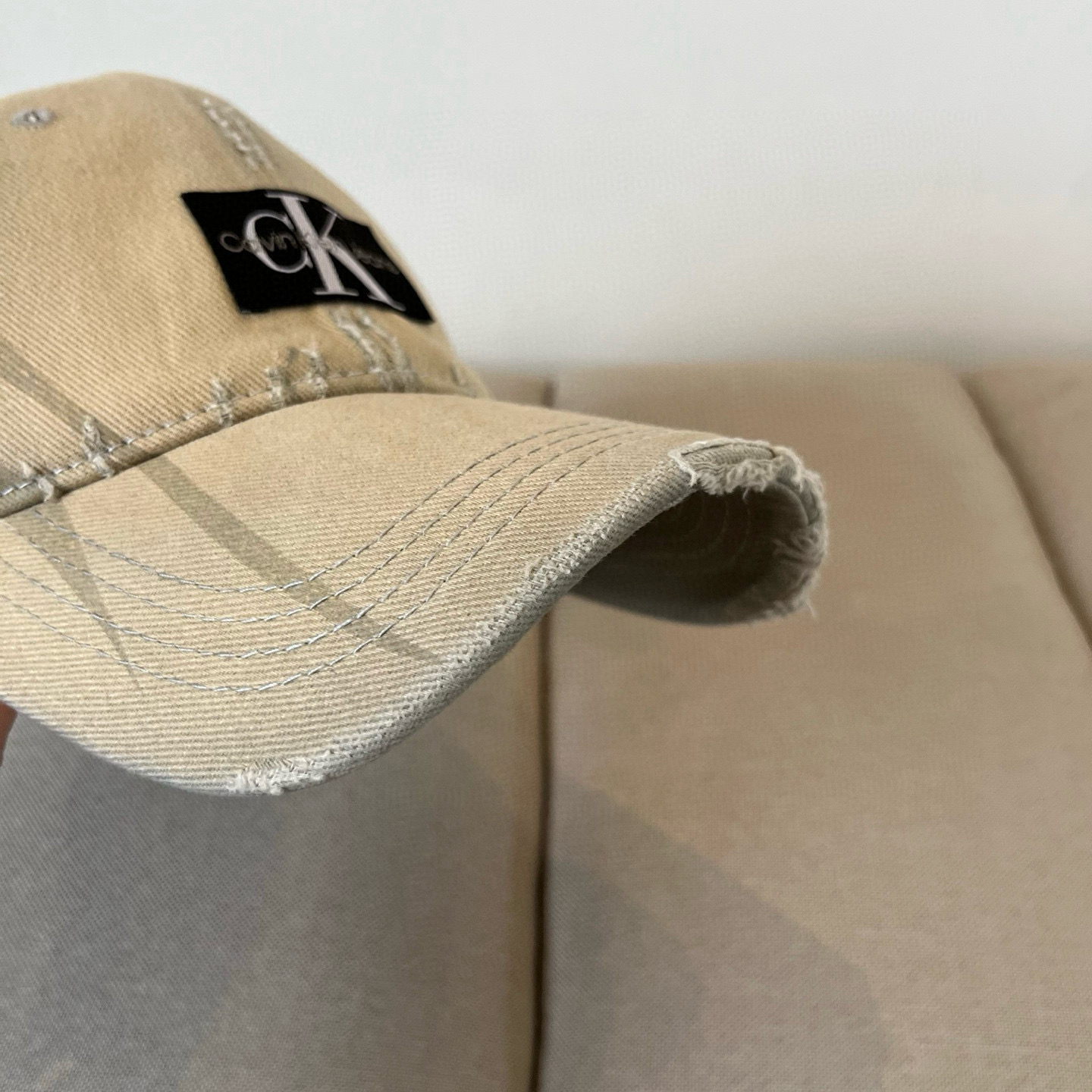  Calvin Klein，CKlogo棒球帽 请认准高端品质市场唯一对版，小红书推荐，时尚百搭，众多明