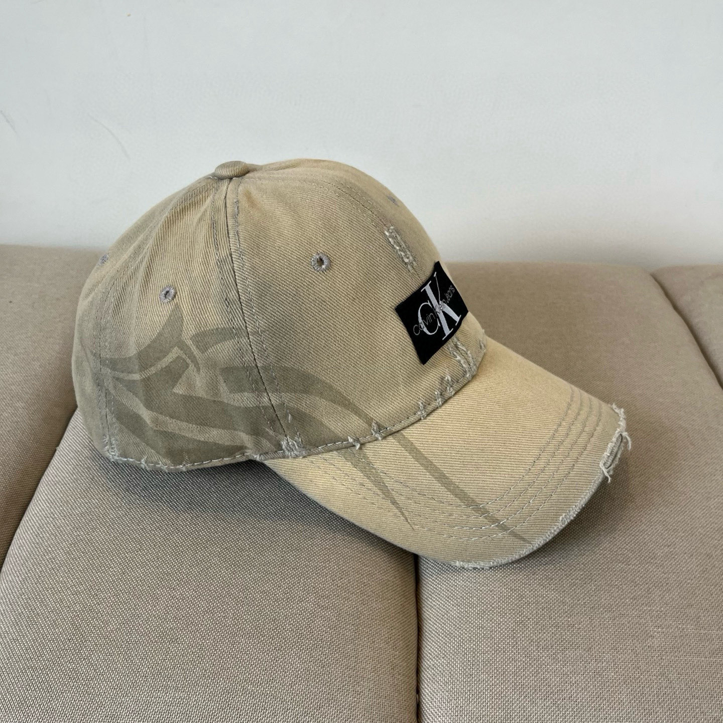  Calvin Klein，CKlogo棒球帽 请认准高端品质市场唯一对版，小红书推荐，时尚百搭，众多明