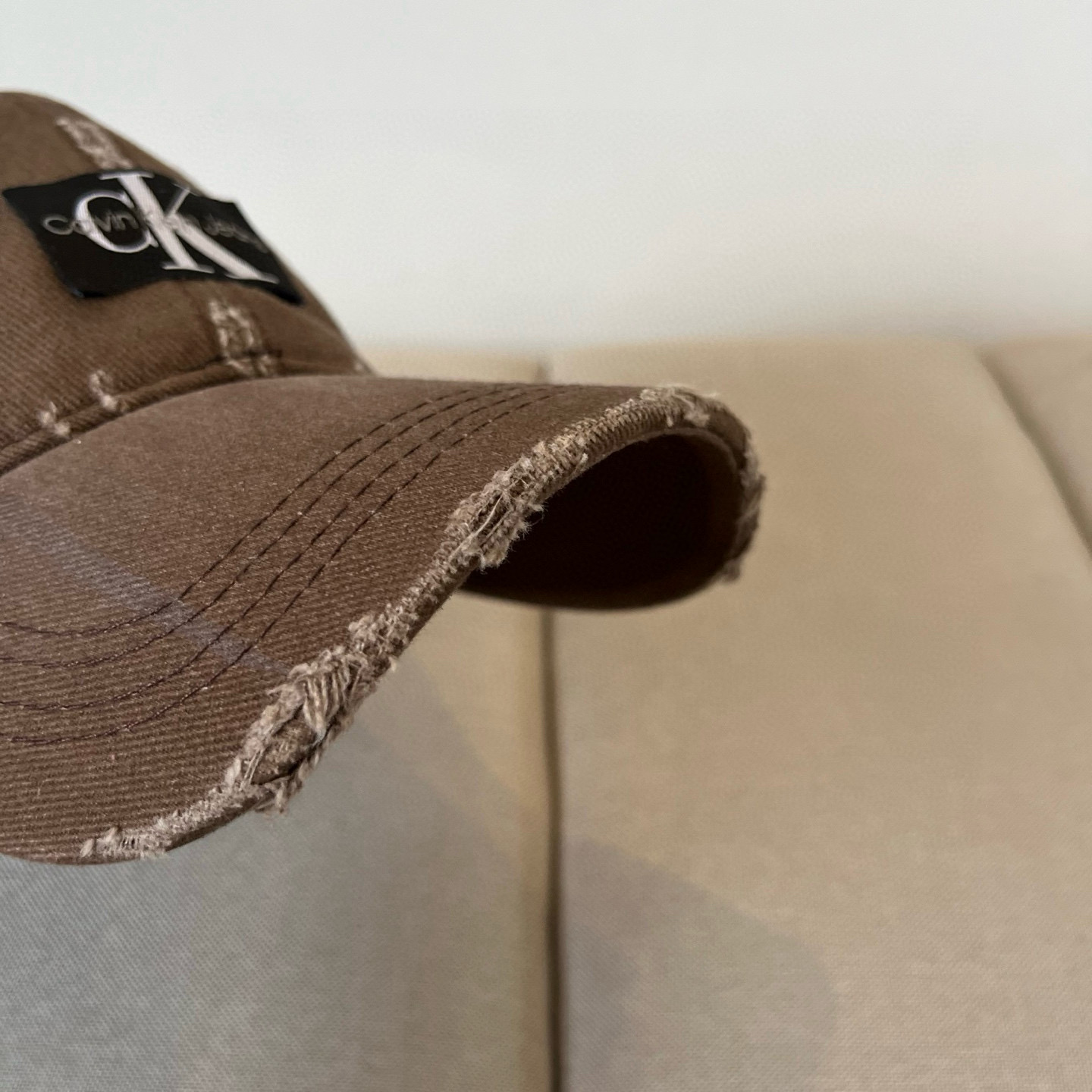  Calvin Klein，CKlogo棒球帽 请认准高端品质市场唯一对版，小红书推荐，时尚百搭，众多明