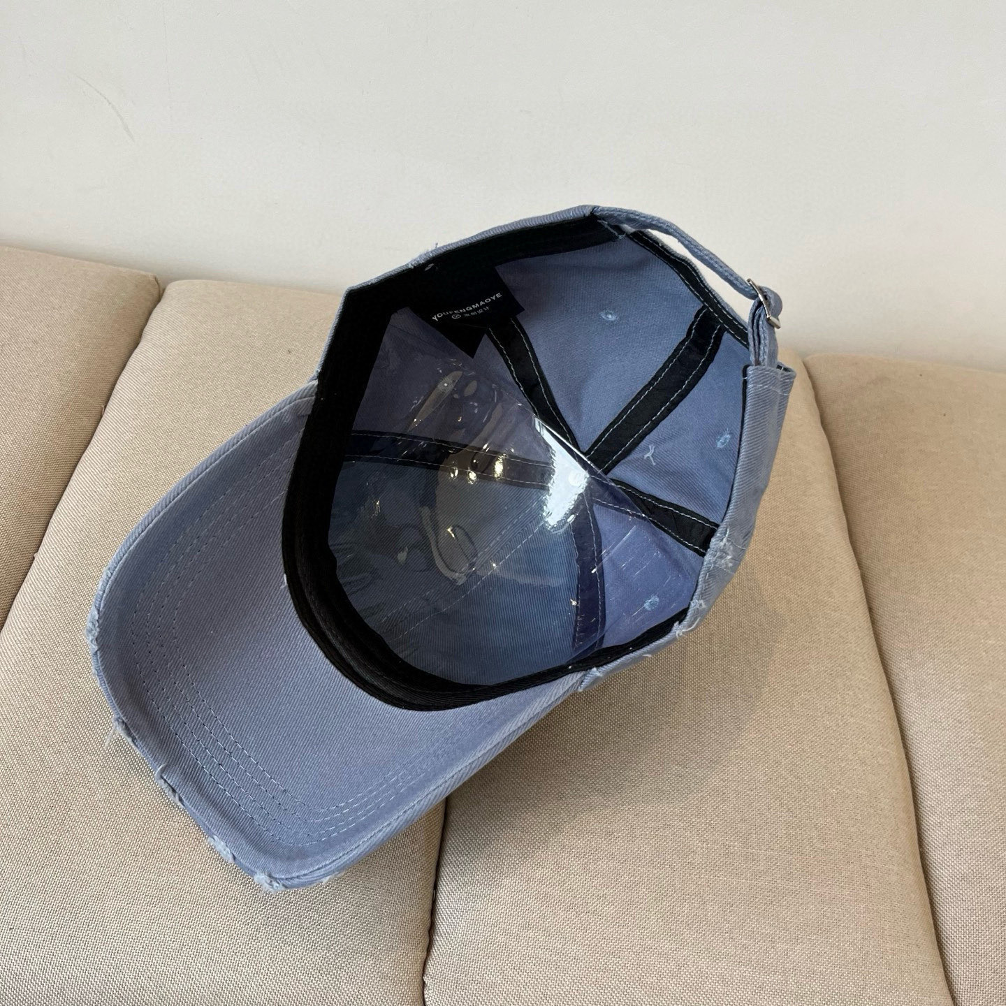  Calvin Klein，CKlogo棒球帽 请认准高端品质市场唯一对版，小红书推荐，时尚百搭，众多明