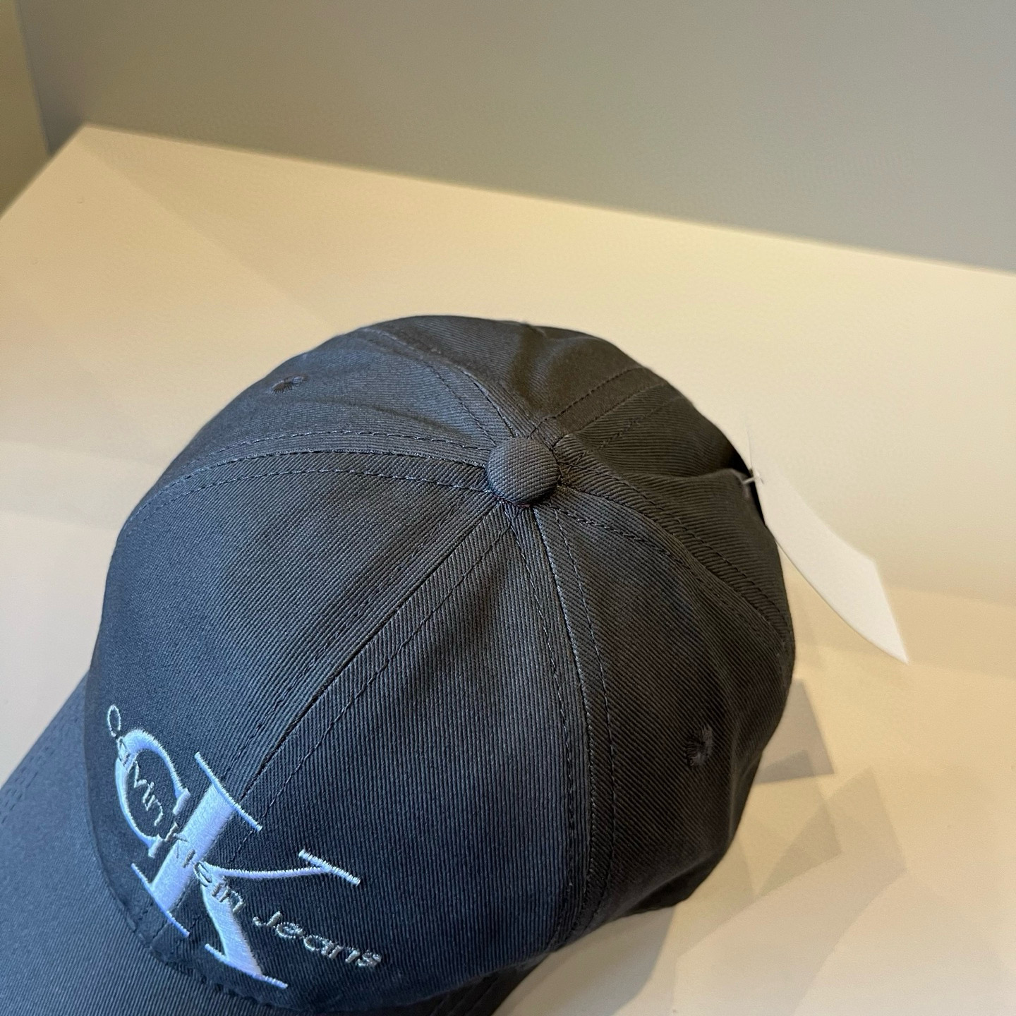  Calvin Klein，CKlogo棒球帽 请认准高端品质市场唯一对版，小红书推荐，时尚百搭，众多明