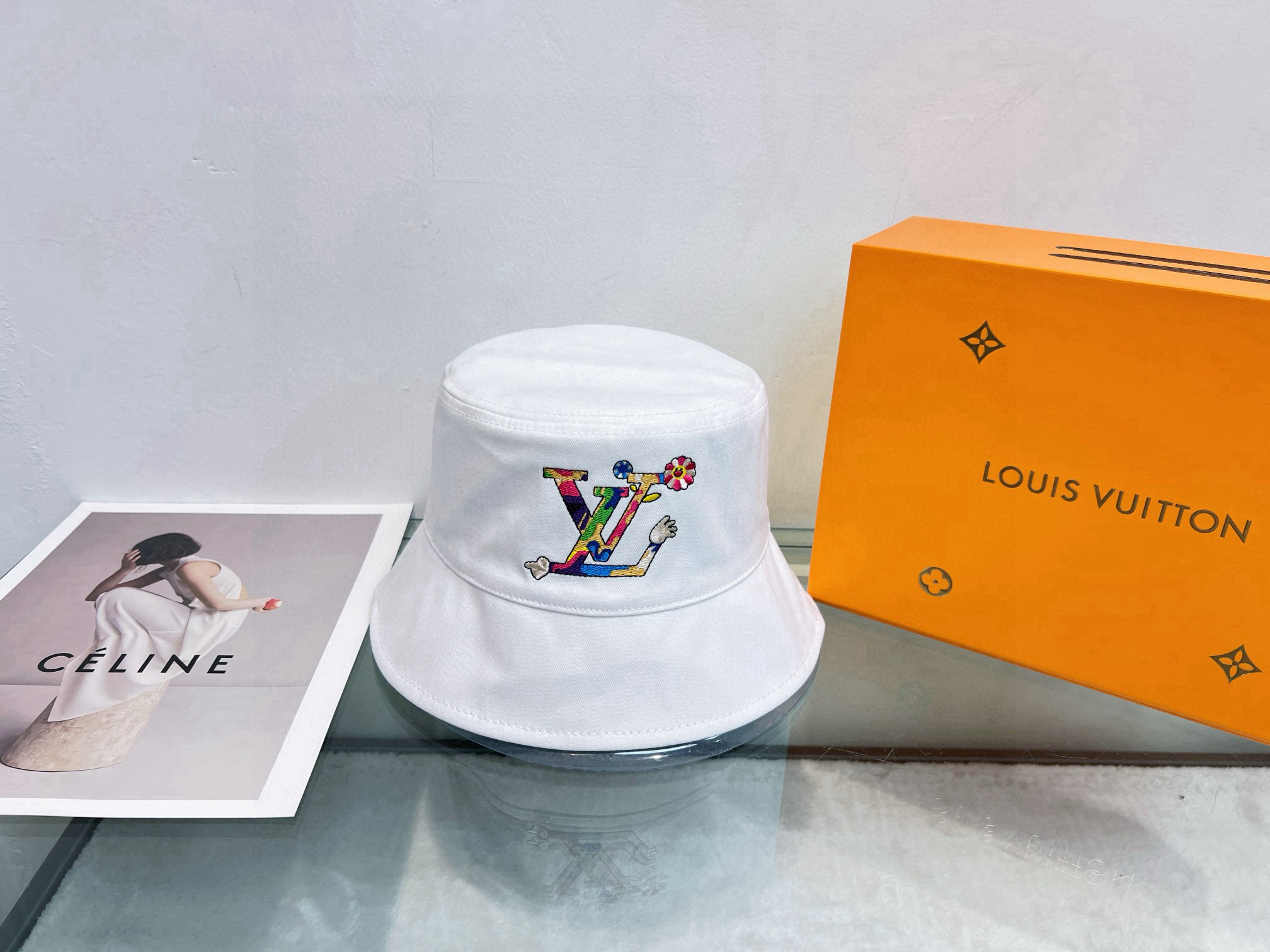  路易威登棒球帽 LouisVuitton😍新款LV渔夫帽，重工打造♥️高端大气，百搭款🤗男女通用！跑量