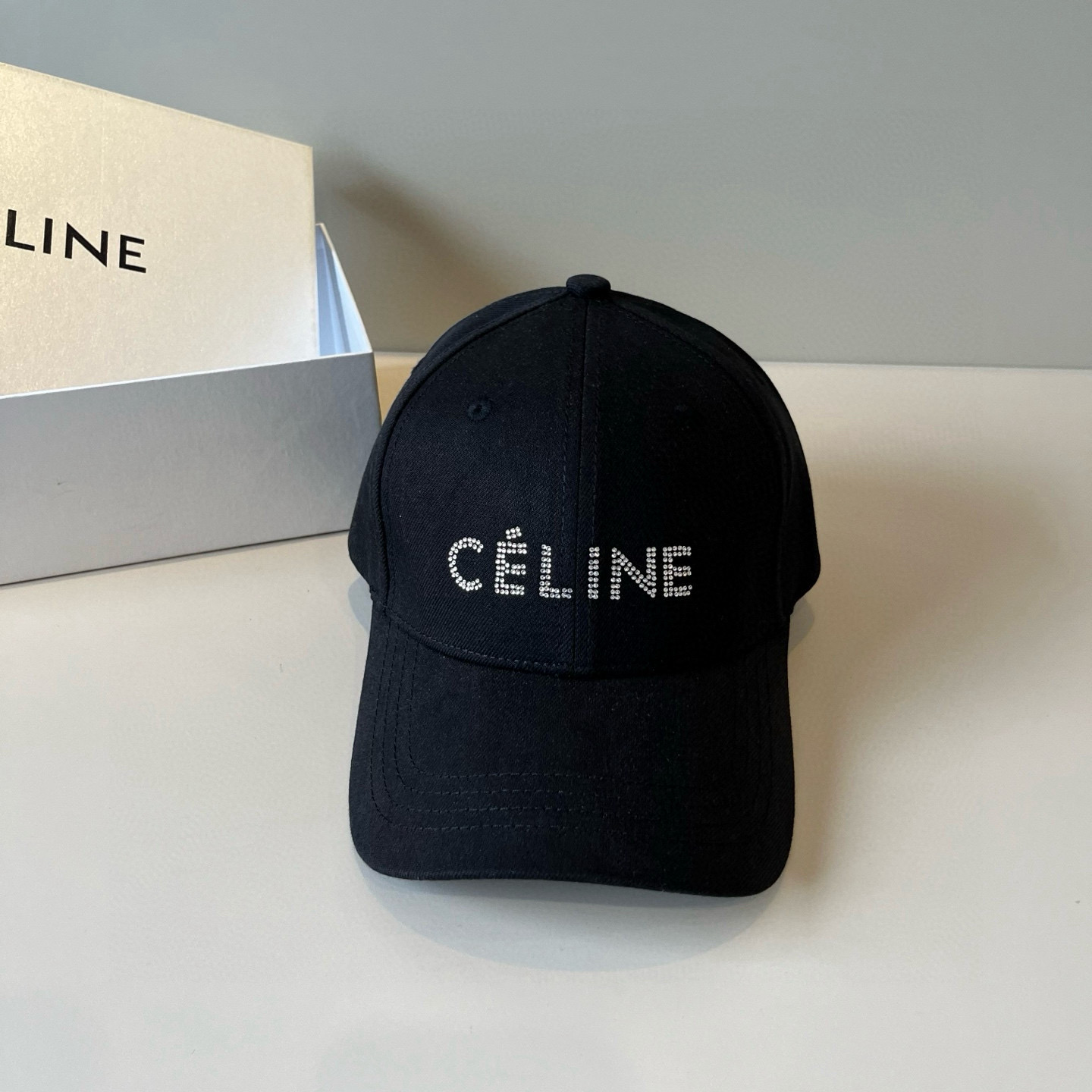 【CELINE赛琳】新款经典休闲潮流款 棒球帽🧢日韩风格，随便搭配都超好看！出门旅游，绝对要入手的一款