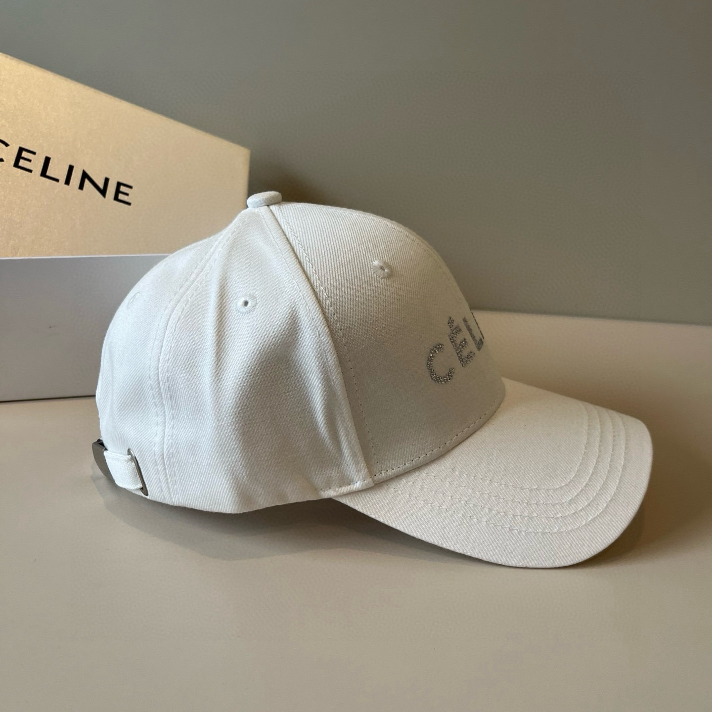 【CELINE赛琳】新款经典休闲潮流款 棒球帽🧢日韩风格，随便搭配都超好看！出门旅游，绝对要入手的一款