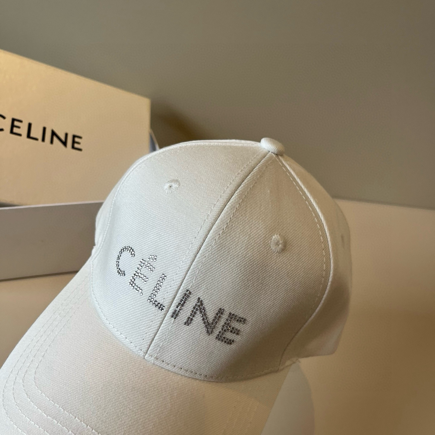 【CELINE赛琳】新款经典休闲潮流款 棒球帽🧢日韩风格，随便搭配都超好看！出门旅游，绝对要入手的一款