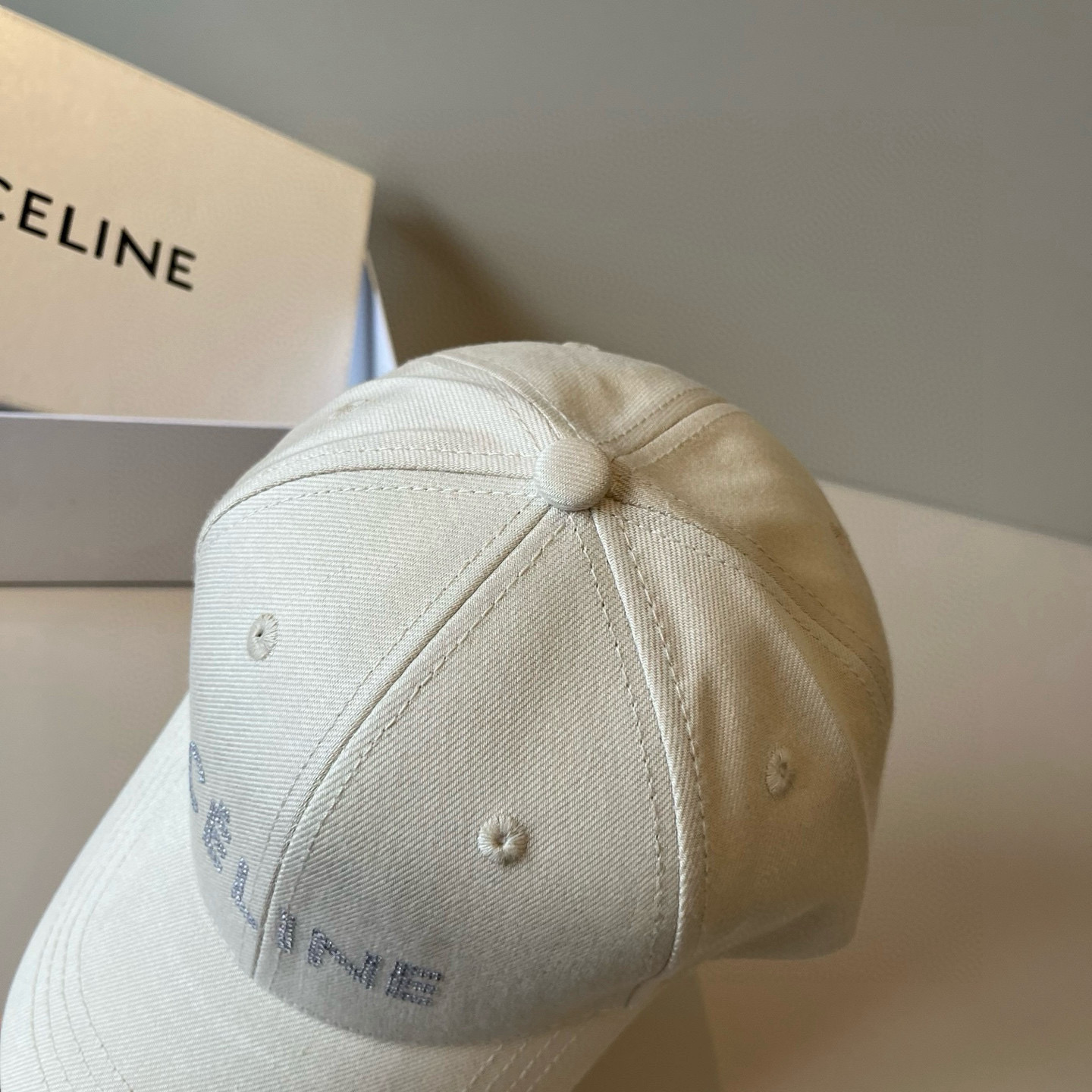 【CELINE赛琳】新款经典休闲潮流款 棒球帽🧢日韩风格，随便搭配都超好看！出门旅游，绝对要入手的一款
