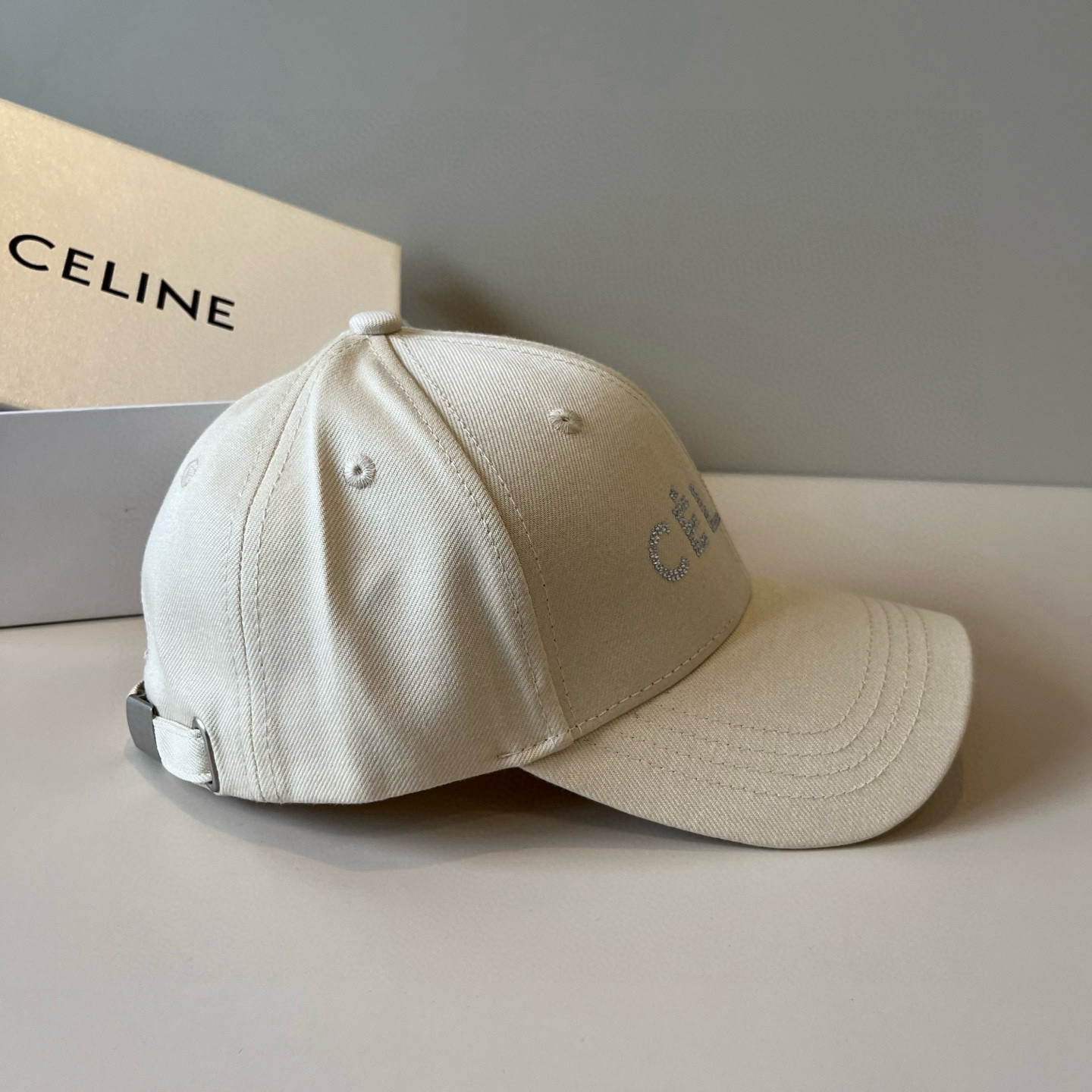 【CELINE赛琳】新款经典休闲潮流款 棒球帽🧢日韩风格，随便搭配都超好看！出门旅游，绝对要入手的一款
