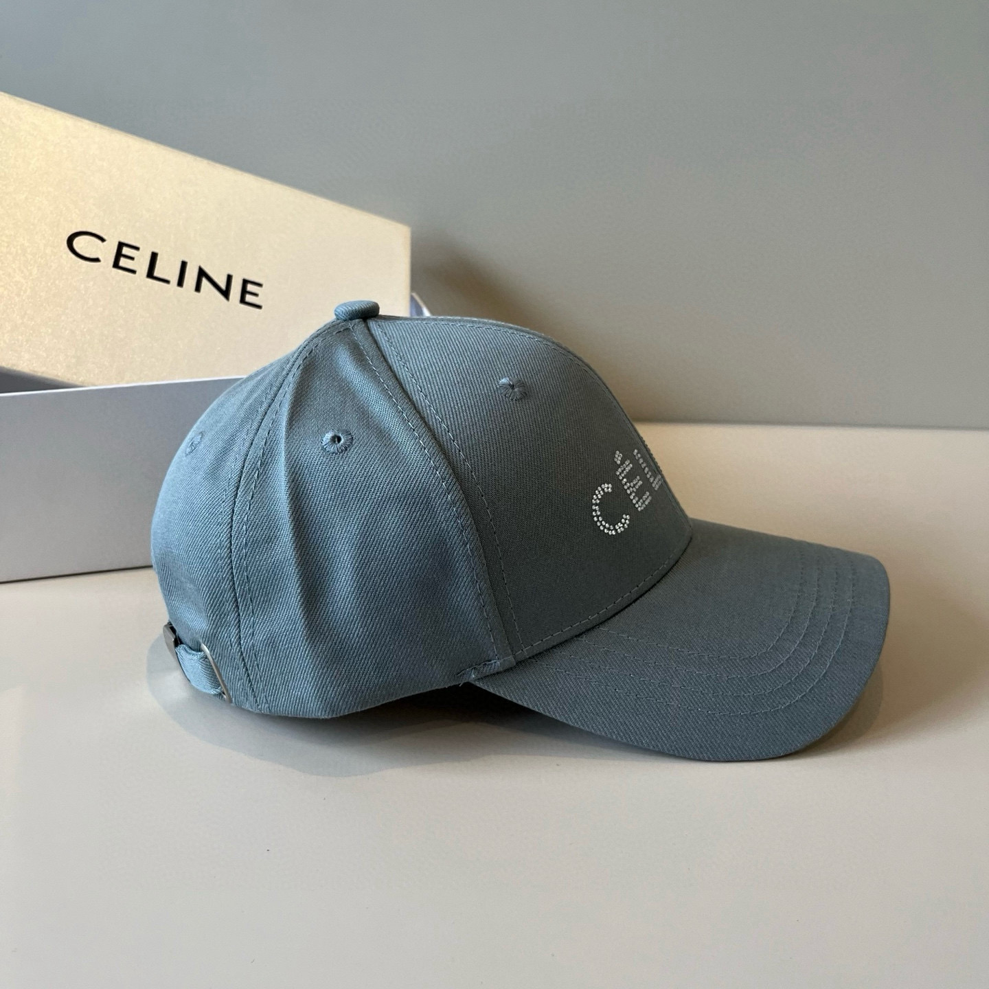 【CELINE赛琳】新款经典休闲潮流款 棒球帽🧢日韩风格，随便搭配都超好看！出门旅游，绝对要入手的一款