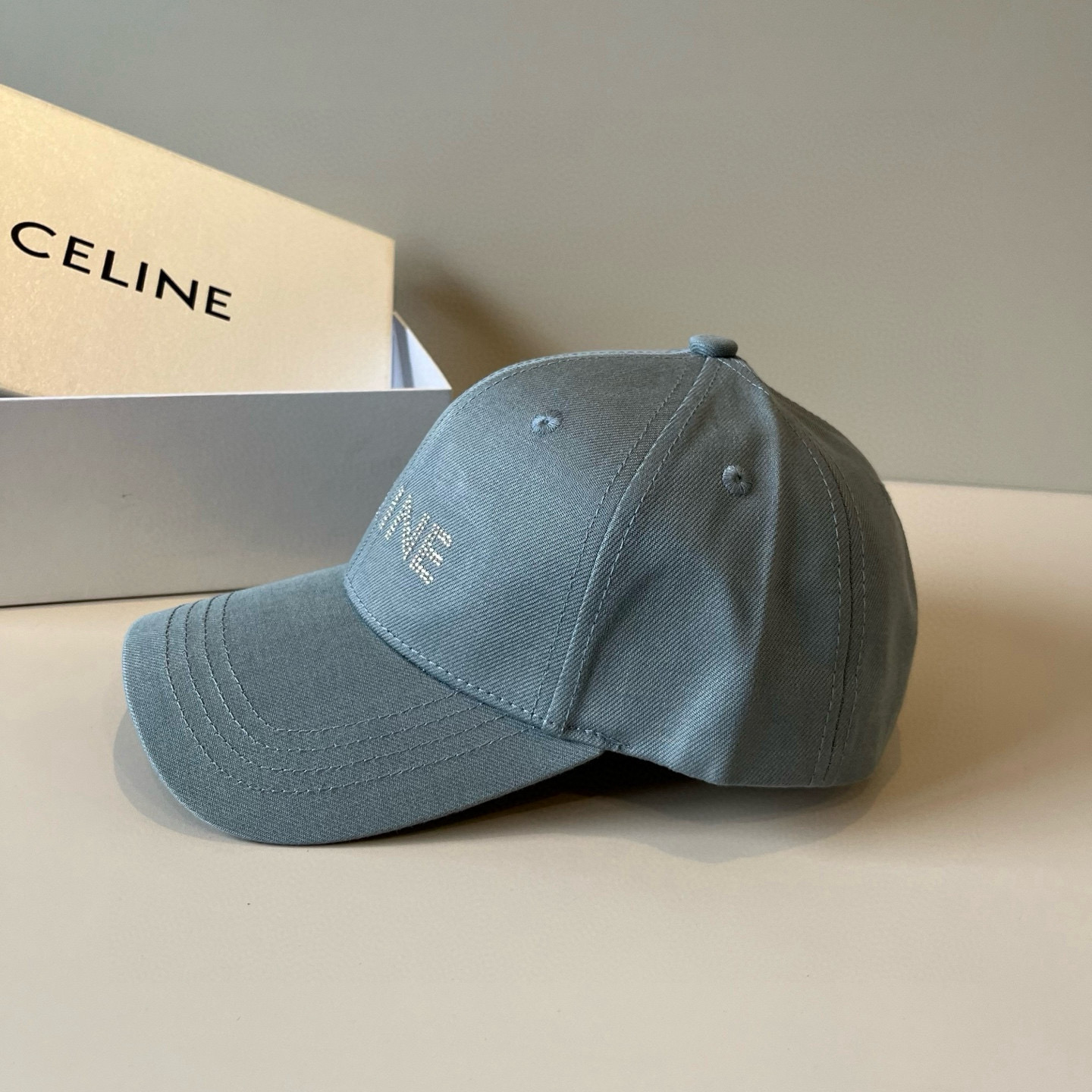 【CELINE赛琳】新款经典休闲潮流款 棒球帽🧢日韩风格，随便搭配都超好看！出门旅游，绝对要入手的一款