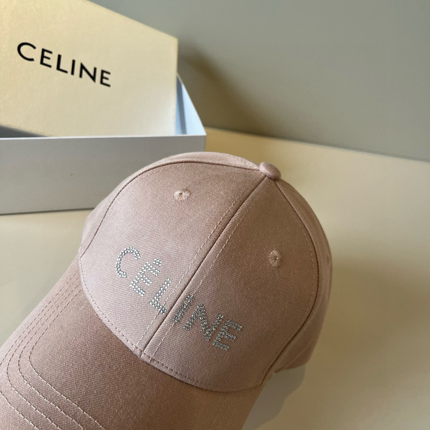 【CELINE赛琳】新款经典休闲潮流款 棒球帽🧢日韩风格，随便搭配都超好看！出门旅游，绝对要入手的一款
