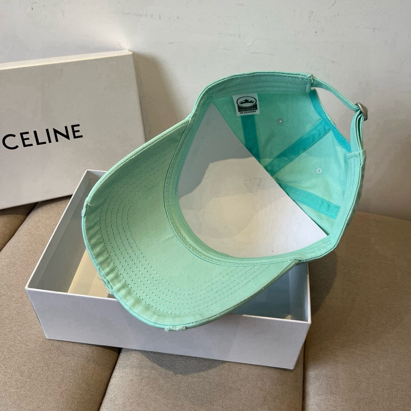【CELINE赛琳】新款经典休闲潮流款 棒球帽🧢日韩风格，随便搭配都超好看！出门旅游，绝对要入手的一款