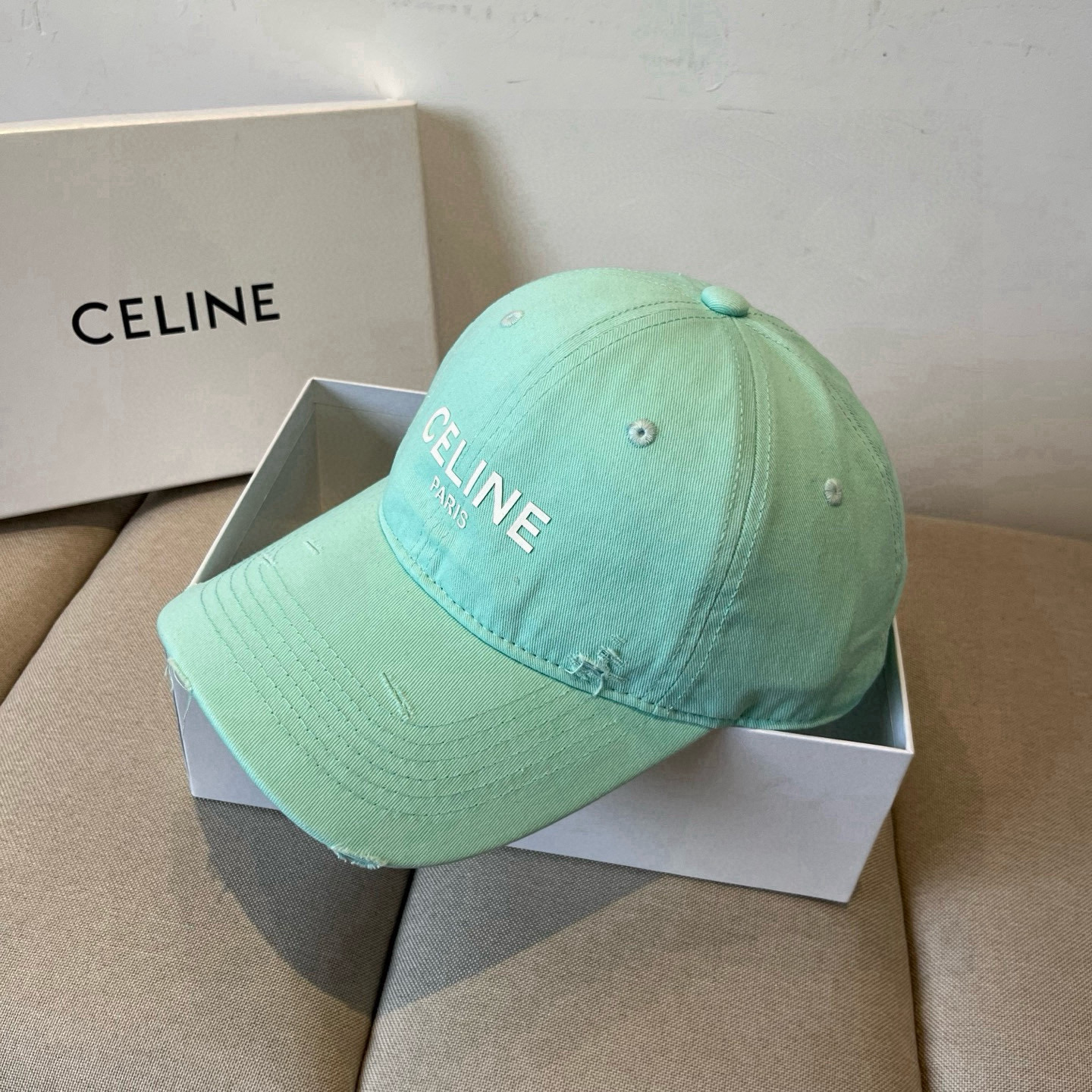 【CELINE赛琳】新款经典休闲潮流款 棒球帽🧢日韩风格，随便搭配都超好看！出门旅游，绝对要入手的一款