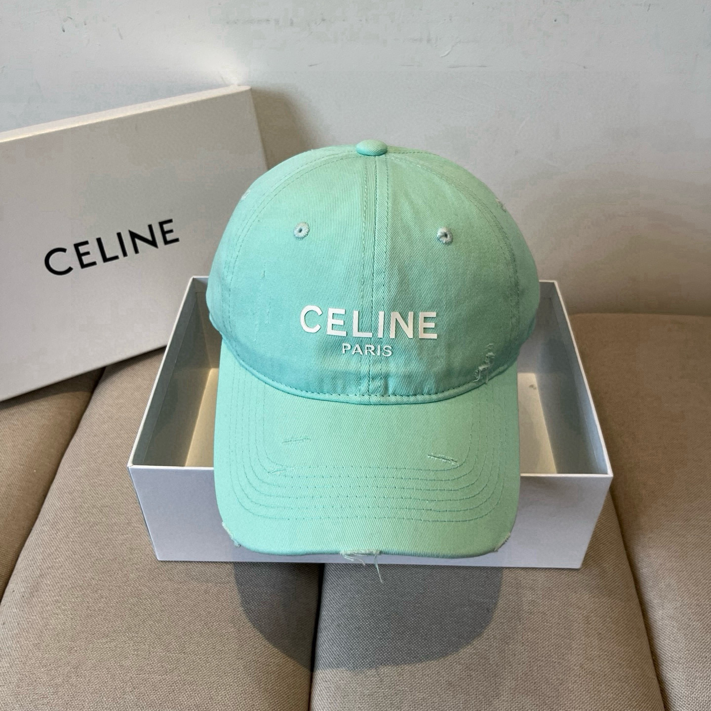 【CELINE赛琳】新款经典休闲潮流款 棒球帽🧢日韩风格，随便搭配都超好看！出门旅游，绝对要入手的一款