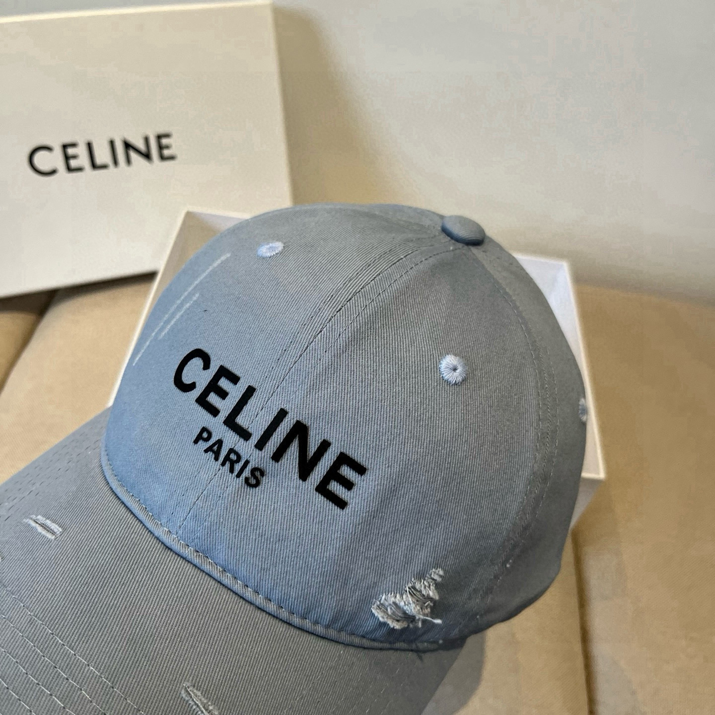【CELINE赛琳】新款经典休闲潮流款 棒球帽🧢日韩风格，随便搭配都超好看！出门旅游，绝对要入手的一款