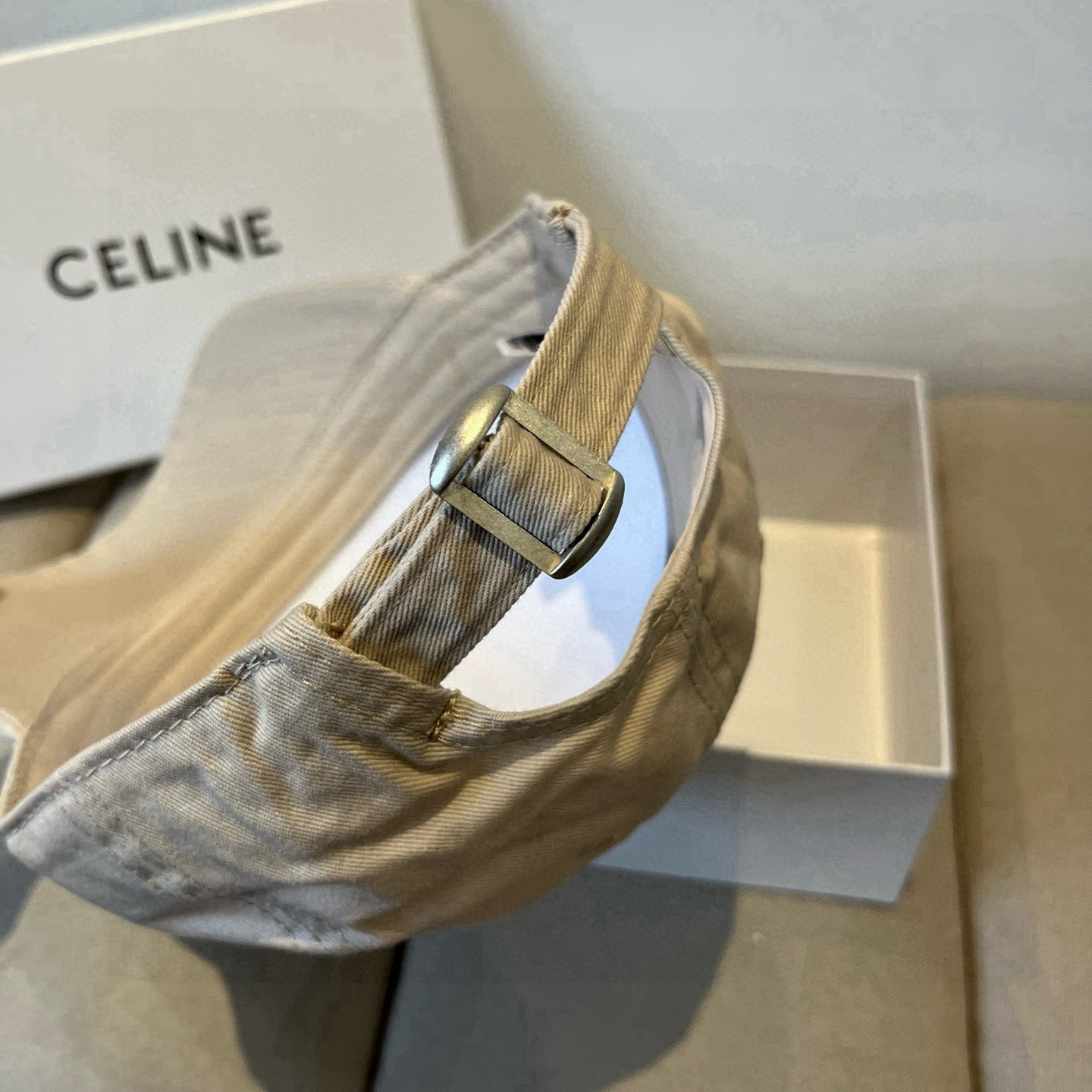 【CELINE赛琳】新款经典休闲潮流款 棒球帽🧢日韩风格，随便搭配都超好看！出门旅游，绝对要入手的一款