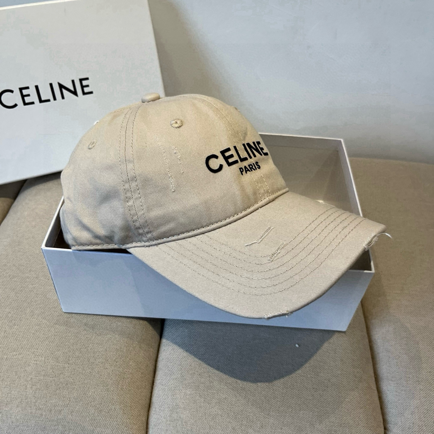 【CELINE赛琳】新款经典休闲潮流款 棒球帽🧢日韩风格，随便搭配都超好看！出门旅游，绝对要入手的一款