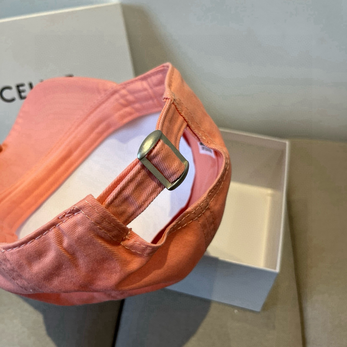 【CELINE赛琳】新款经典休闲潮流款 棒球帽🧢日韩风格，随便搭配都超好看！出门旅游，绝对要入手的一款