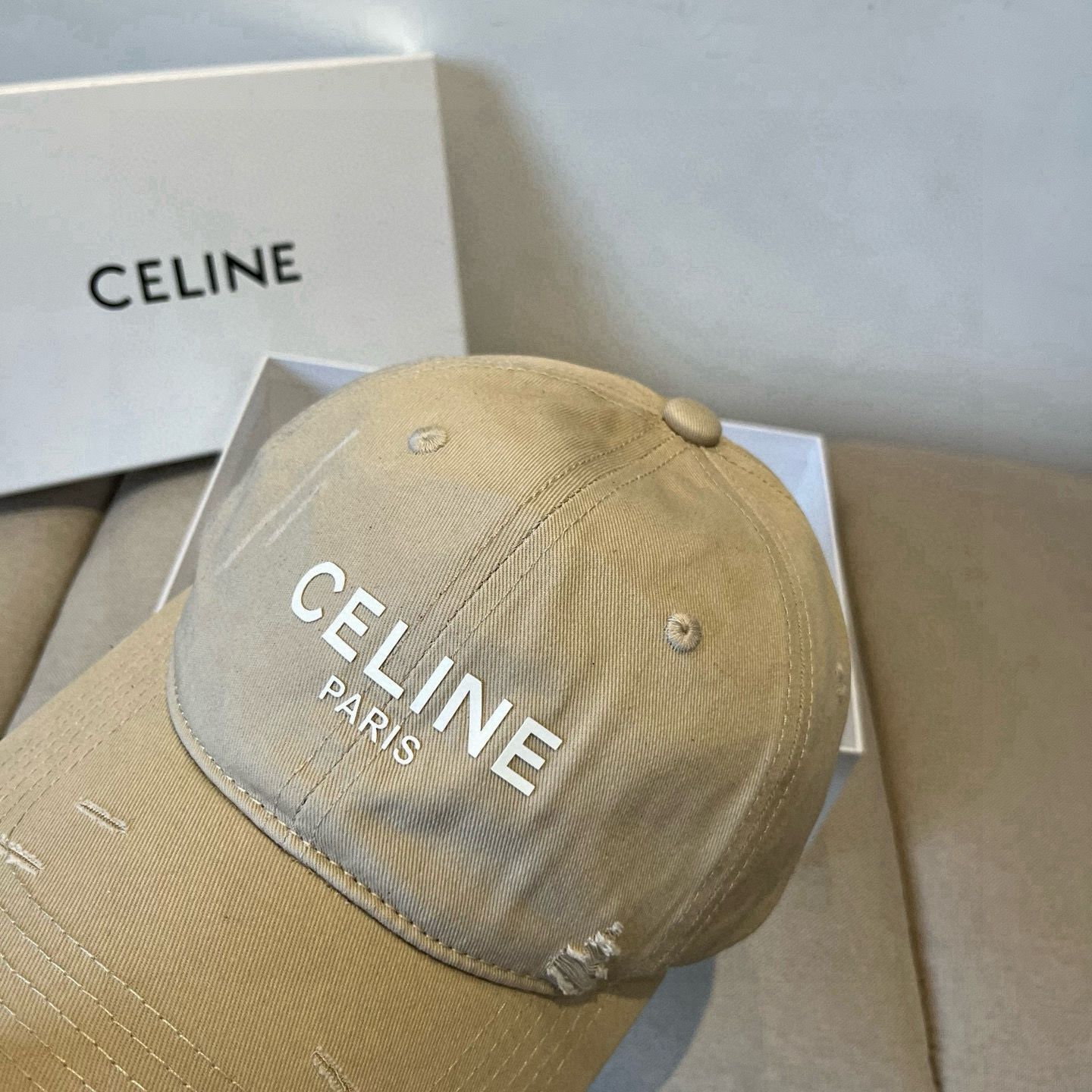 【CELINE赛琳】新款经典休闲潮流款 棒球帽🧢日韩风格，随便搭配都超好看！出门旅游，绝对要入手的一款