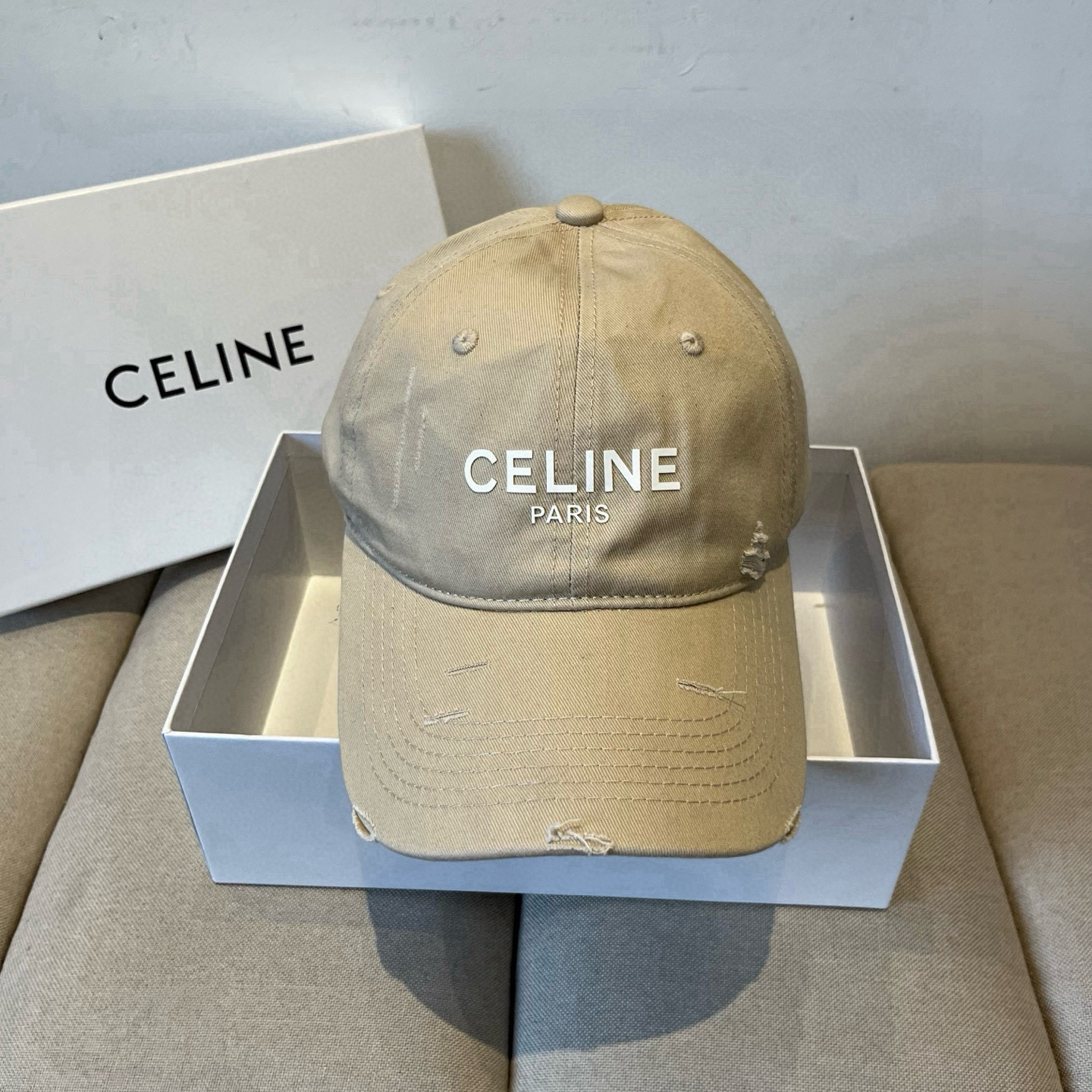【CELINE赛琳】新款经典休闲潮流款 棒球帽🧢日韩风格，随便搭配都超好看！出门旅游，绝对要入手的一款