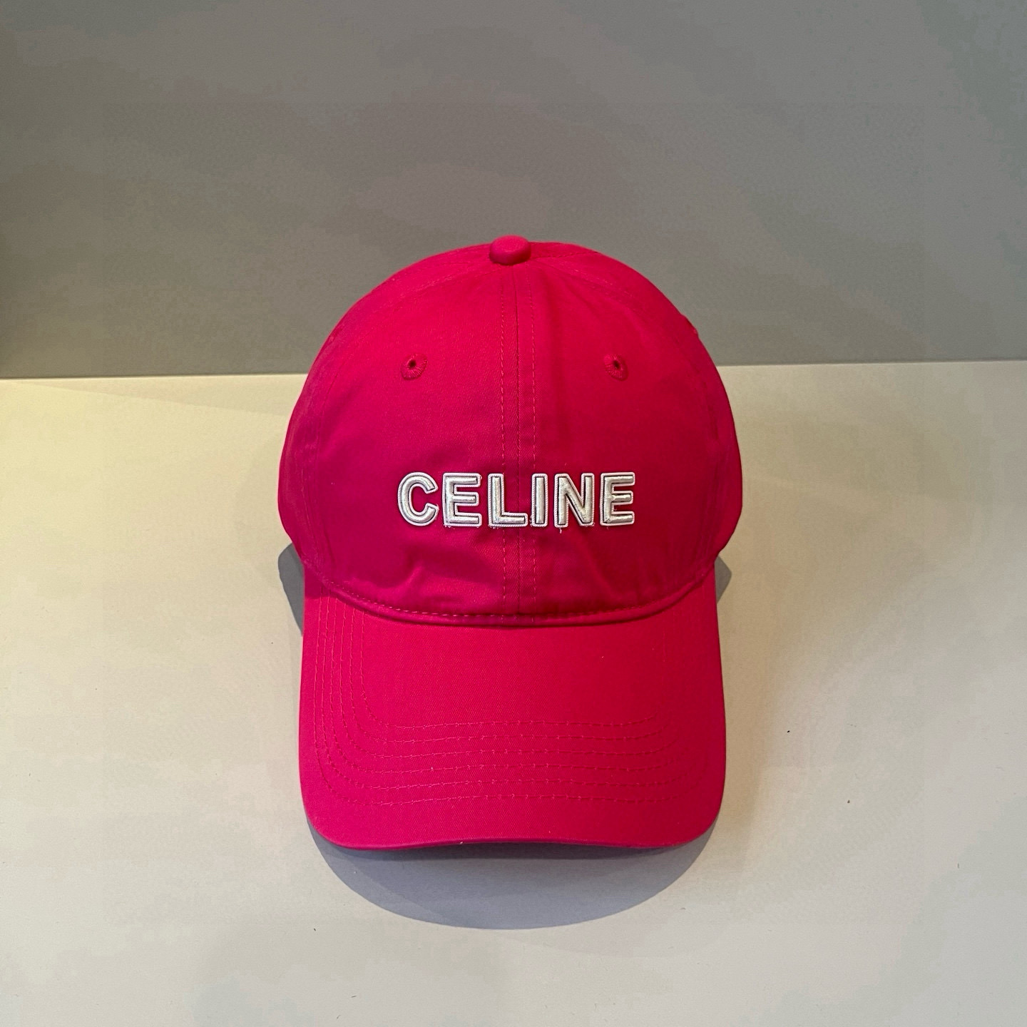 【CELINE赛琳】新款经典休闲潮流款 棒球帽🧢日韩风格，随便搭配都超好看！出门旅游，绝对要入手的一款