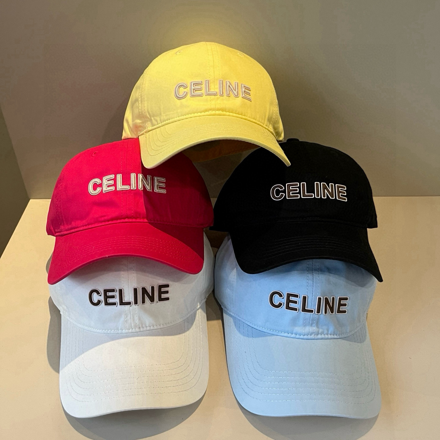 【CELINE赛琳】新款经典休闲潮流款 棒球帽🧢日韩风格，随便搭配都超好看！出门旅游，绝对要入手的一款