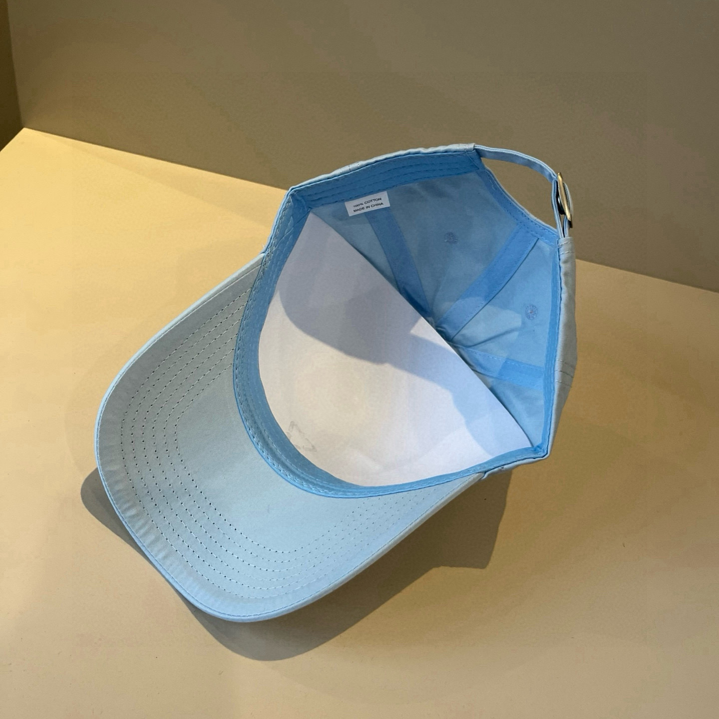 【CELINE赛琳】新款经典休闲潮流款 棒球帽🧢日韩风格，随便搭配都超好看！出门旅游，绝对要入手的一款