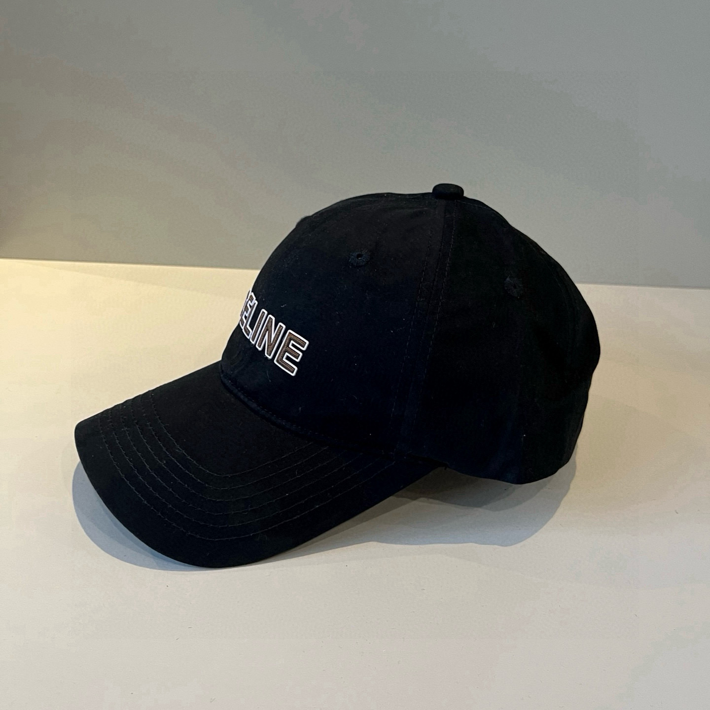 【CELINE赛琳】新款经典休闲潮流款 棒球帽🧢日韩风格，随便搭配都超好看！出门旅游，绝对要入手的一款