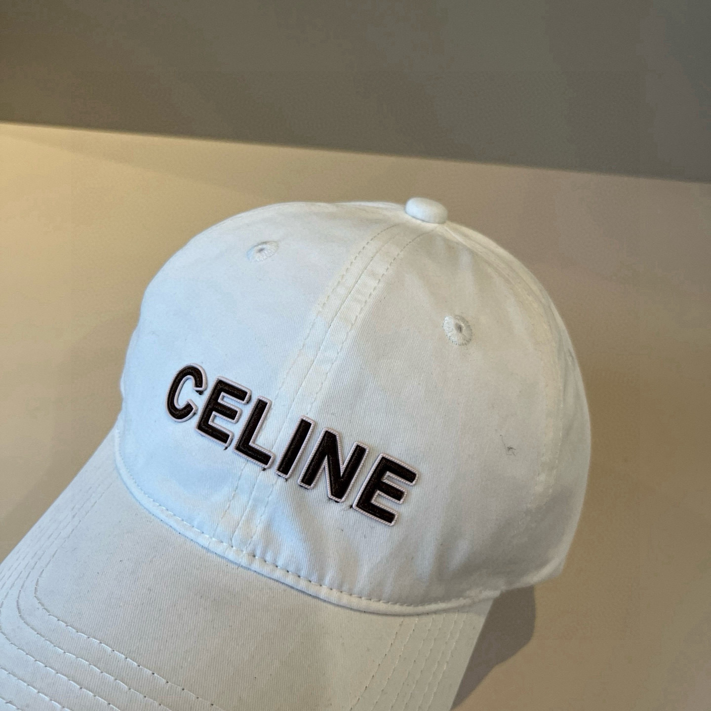 【CELINE赛琳】新款经典休闲潮流款 棒球帽🧢日韩风格，随便搭配都超好看！出门旅游，绝对要入手的一款