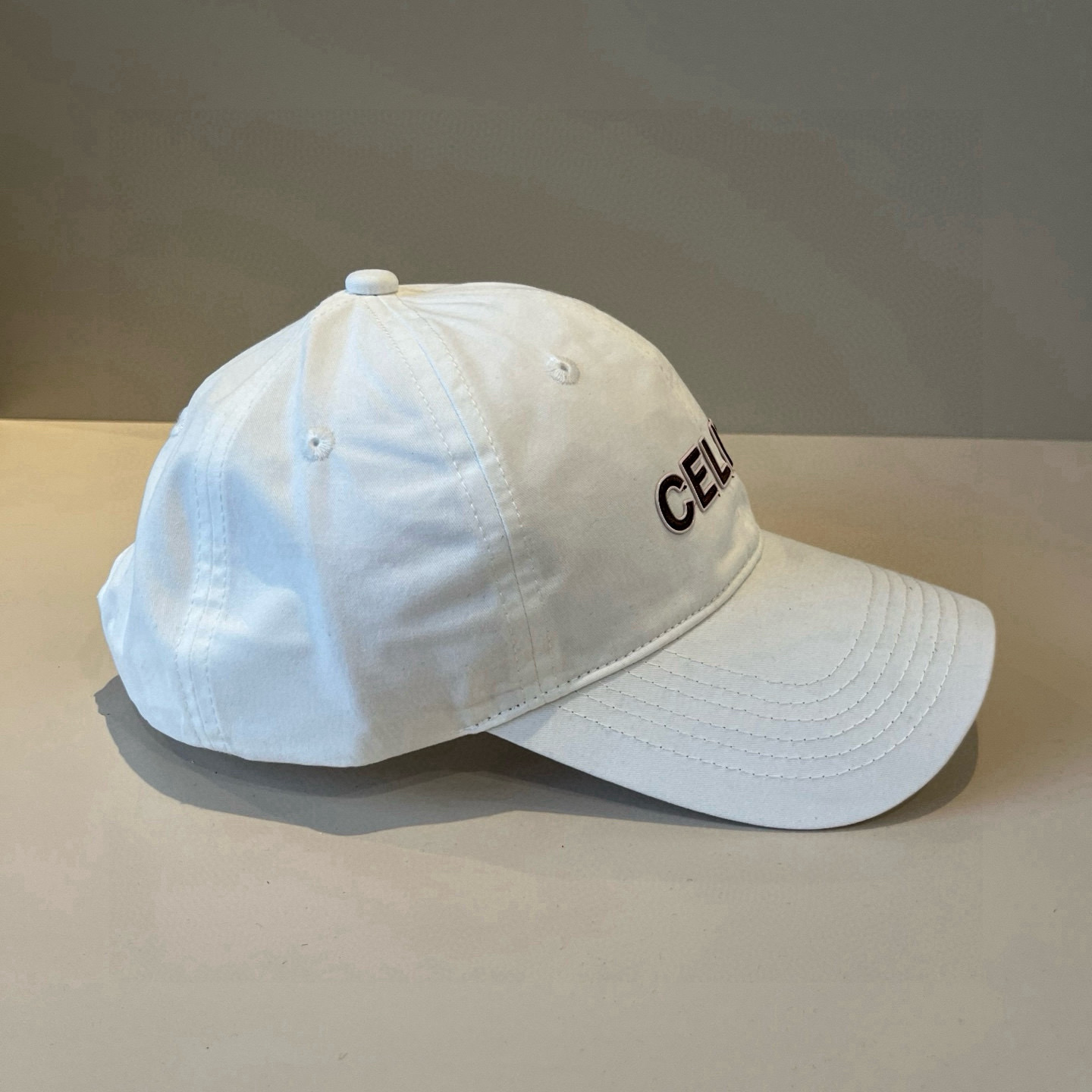 【CELINE赛琳】新款经典休闲潮流款 棒球帽🧢日韩风格，随便搭配都超好看！出门旅游，绝对要入手的一款