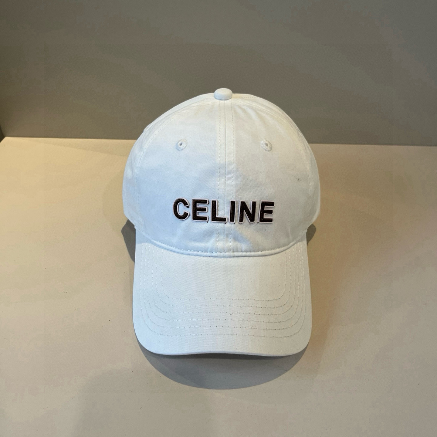 【CELINE赛琳】新款经典休闲潮流款 棒球帽🧢日韩风格，随便搭配都超好看！出门旅游，绝对要入手的一款