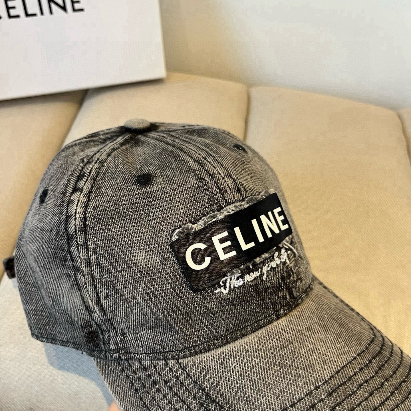 【CELINE赛琳】新款经典休闲潮流款 棒球帽🧢日韩风格，随便搭配都超好看！出门旅游，绝对要入手的一款