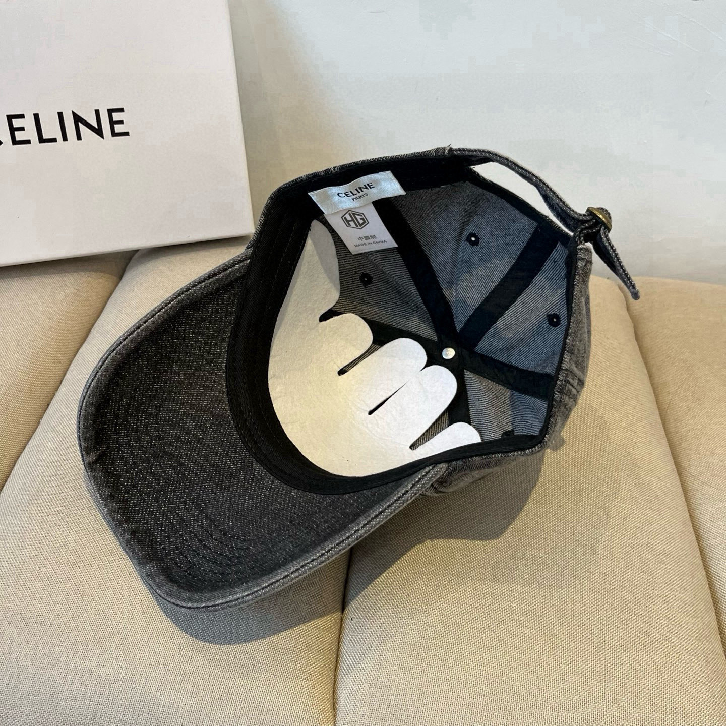 【CELINE赛琳】新款经典休闲潮流款 棒球帽🧢日韩风格，随便搭配都超好看！出门旅游，绝对要入手的一款
