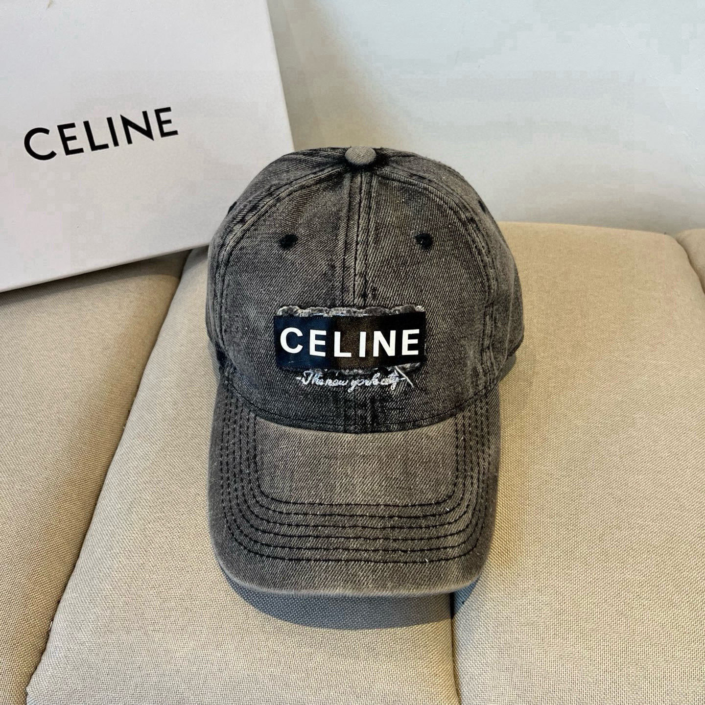 【CELINE赛琳】新款经典休闲潮流款 棒球帽🧢日韩风格，随便搭配都超好看！出门旅游，绝对要入手的一款