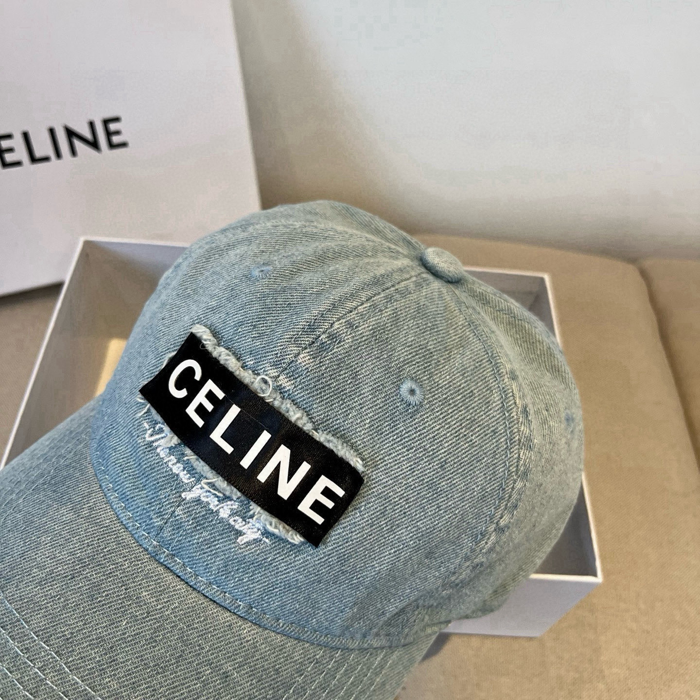 【CELINE赛琳】新款经典休闲潮流款 棒球帽🧢日韩风格，随便搭配都超好看！出门旅游，绝对要入手的一款