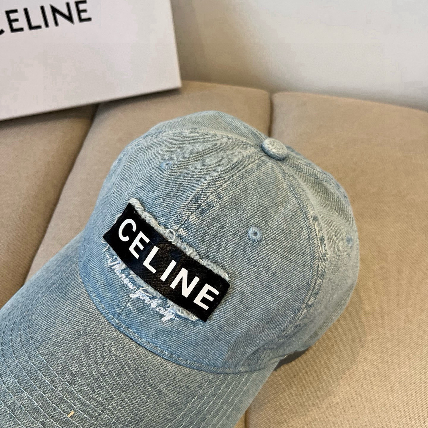 【CELINE赛琳】新款经典休闲潮流款 棒球帽🧢日韩风格，随便搭配都超好看！出门旅游，绝对要入手的一款