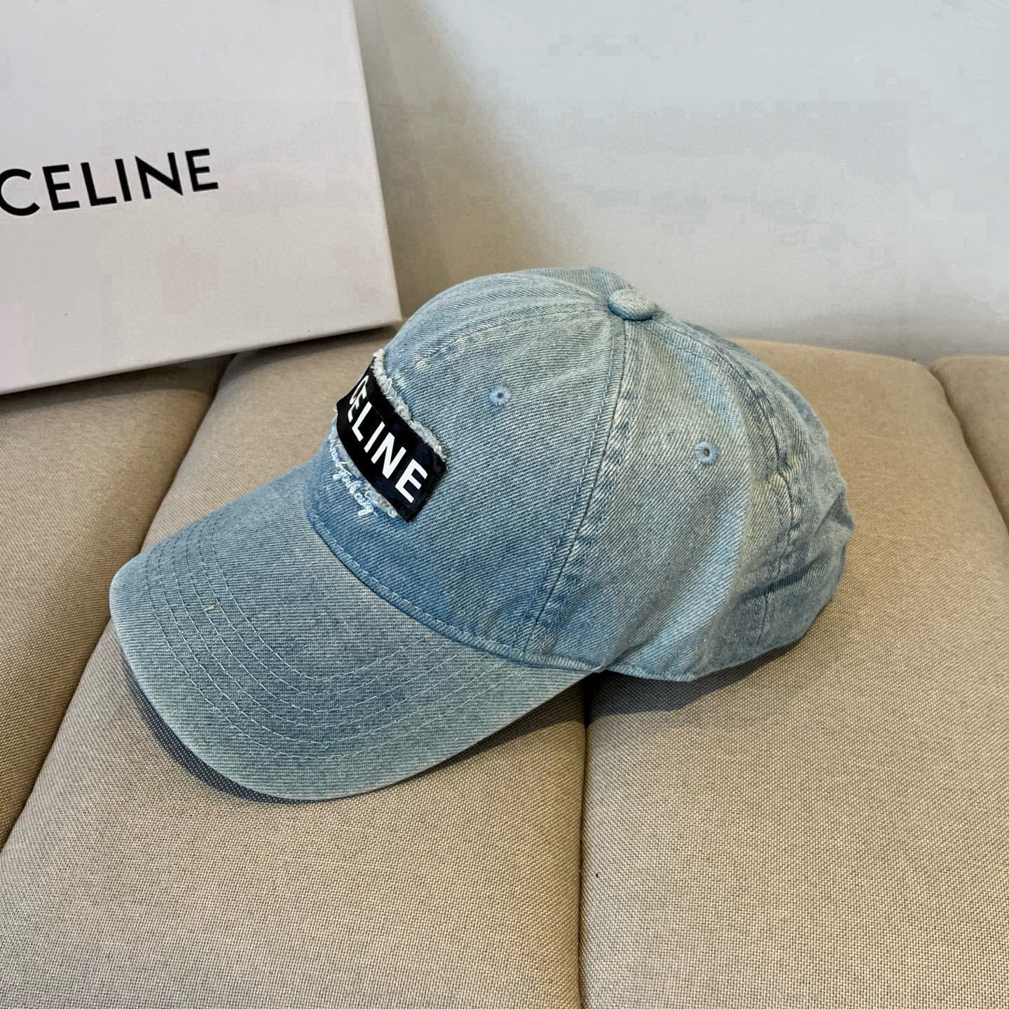 【CELINE赛琳】新款经典休闲潮流款 棒球帽🧢日韩风格，随便搭配都超好看！出门旅游，绝对要入手的一款