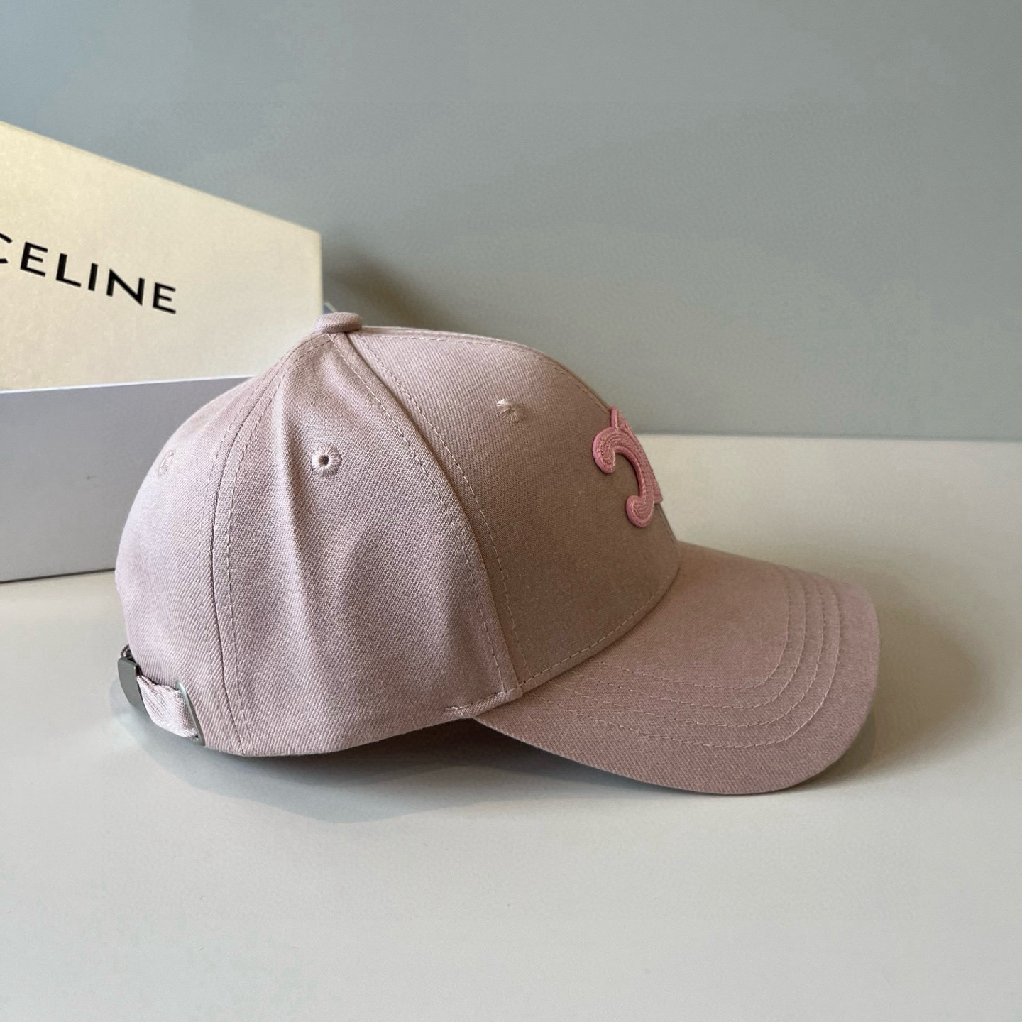 【CELINE赛琳】新款经典休闲潮流款 棒球帽🧢日韩风格，随便搭配都超好看！出门旅游，绝对要入手的一款
