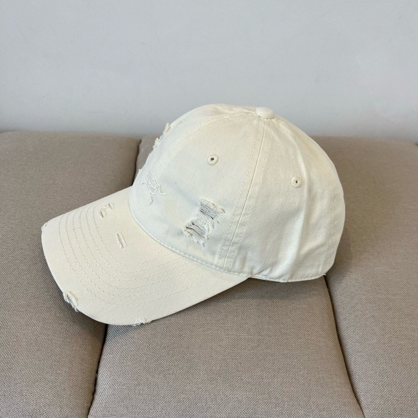 【始祖鸟】2025春款新款简约棒球帽，新款出货，大牌款超好搭配，赶紧入手！