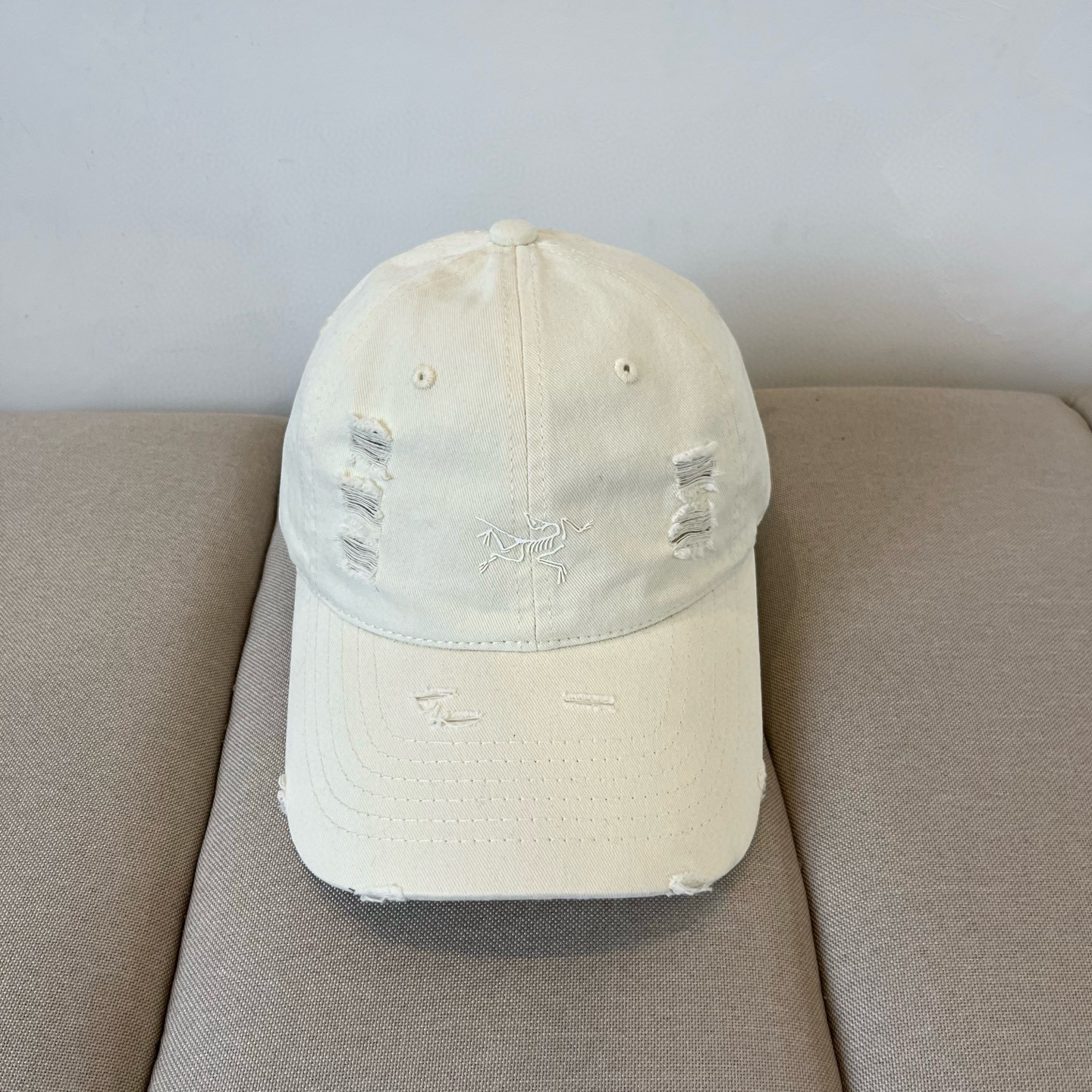 【始祖鸟】2025春款新款简约棒球帽，新款出货，大牌款超好搭配，赶紧入手！