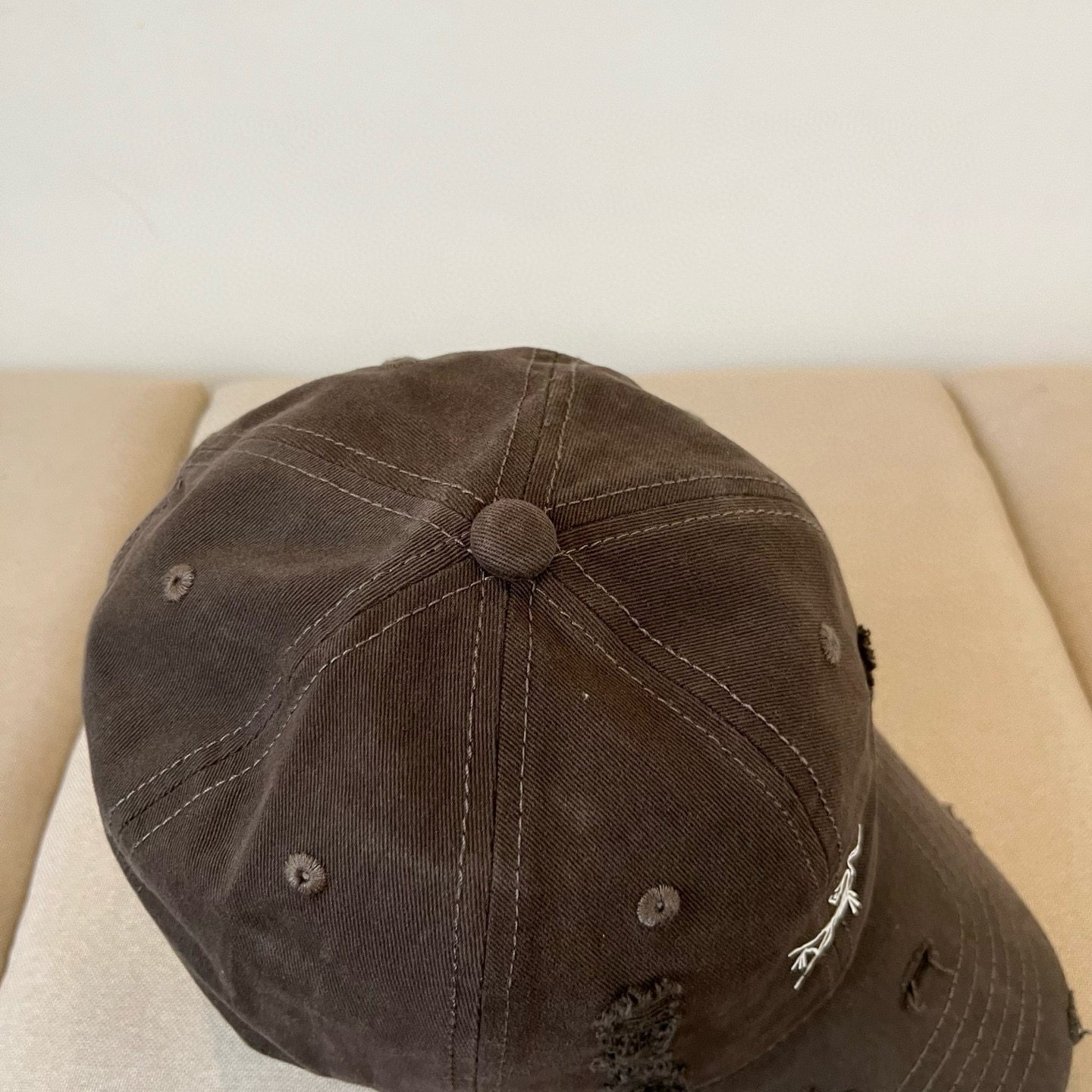 【始祖鸟】2025春款新款简约棒球帽，新款出货，大牌款超好搭配，赶紧入手！