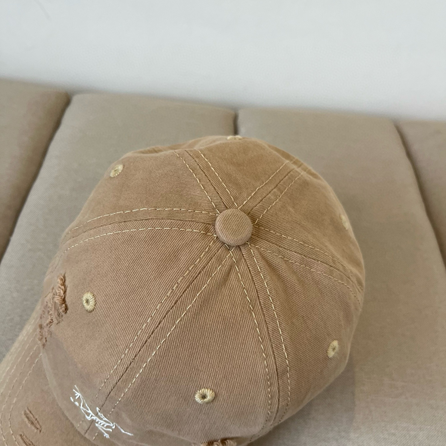 【始祖鸟】2025春款新款简约棒球帽，新款出货，大牌款超好搭配，赶紧入手！