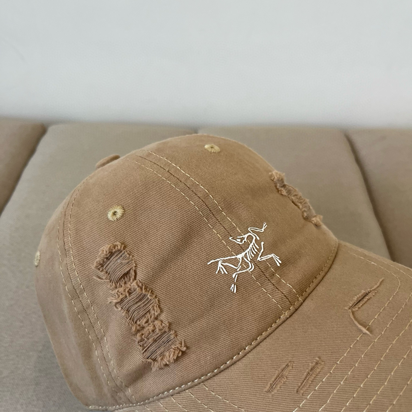 【始祖鸟】2025春款新款简约棒球帽，新款出货，大牌款超好搭配，赶紧入手！