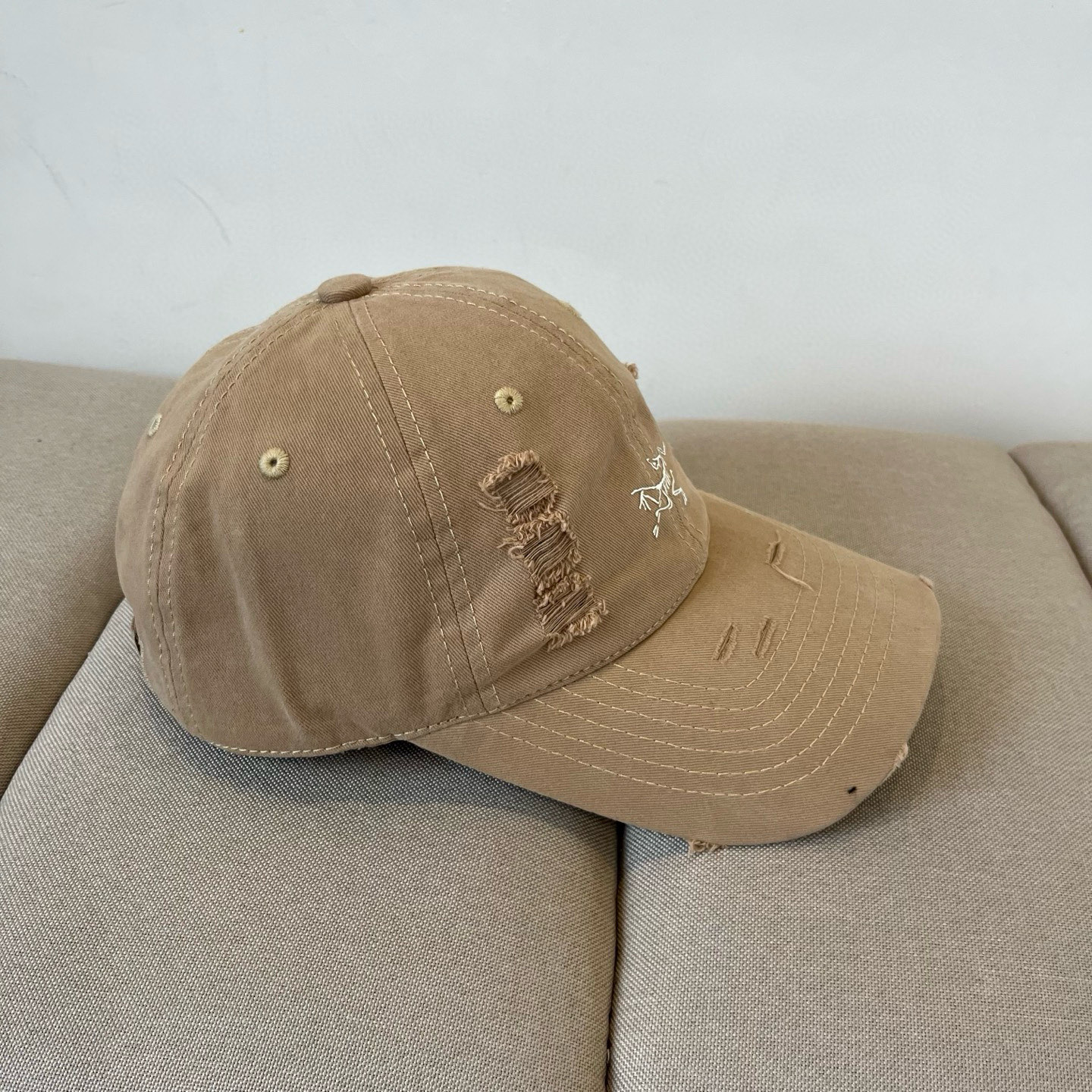 【始祖鸟】2025春款新款简约棒球帽，新款出货，大牌款超好搭配，赶紧入手！