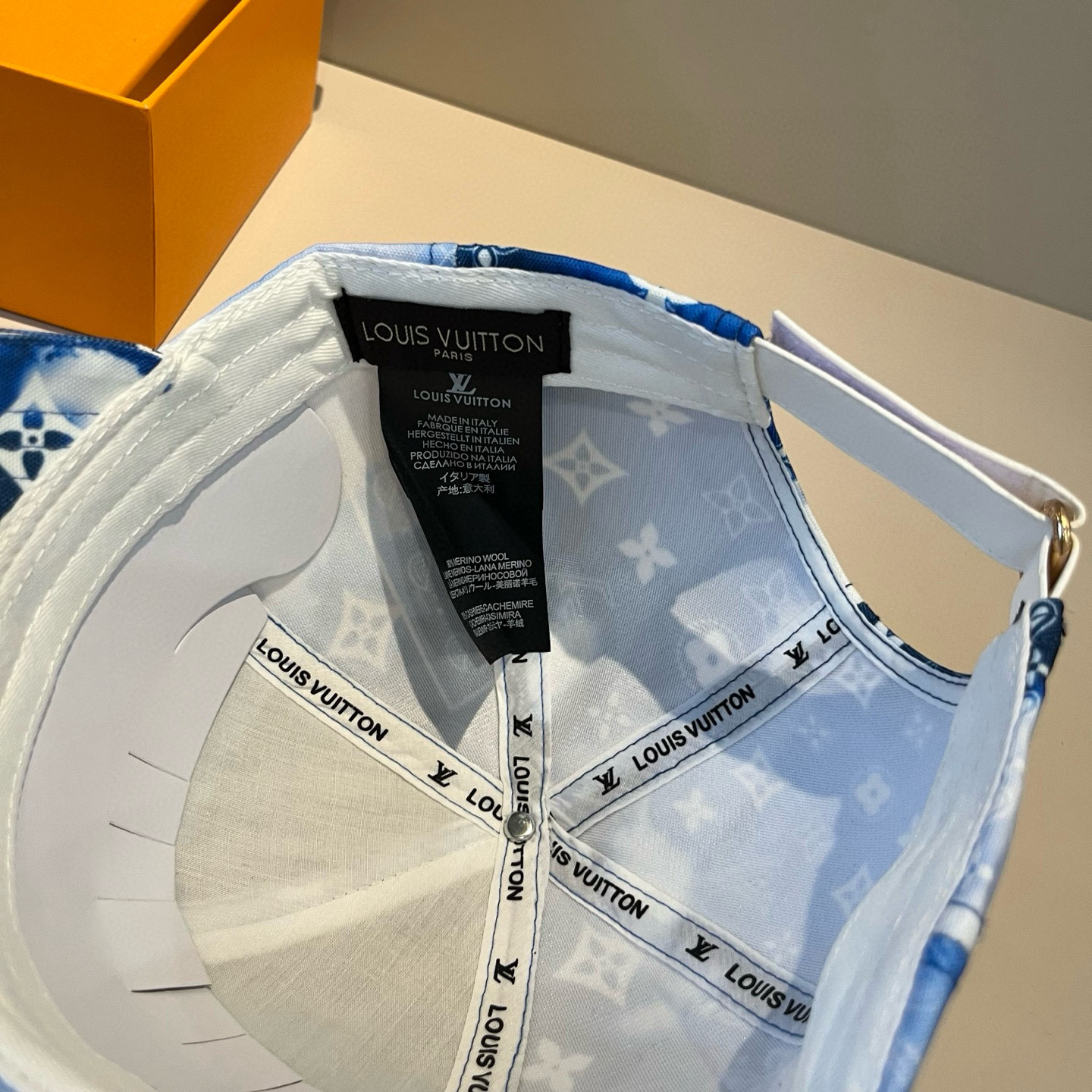 🧢路易威登棒球帽 LouisVuitton😍新款LV棒球帽，重工打造♥️高端大气，百搭款🤗男女通用！跑量