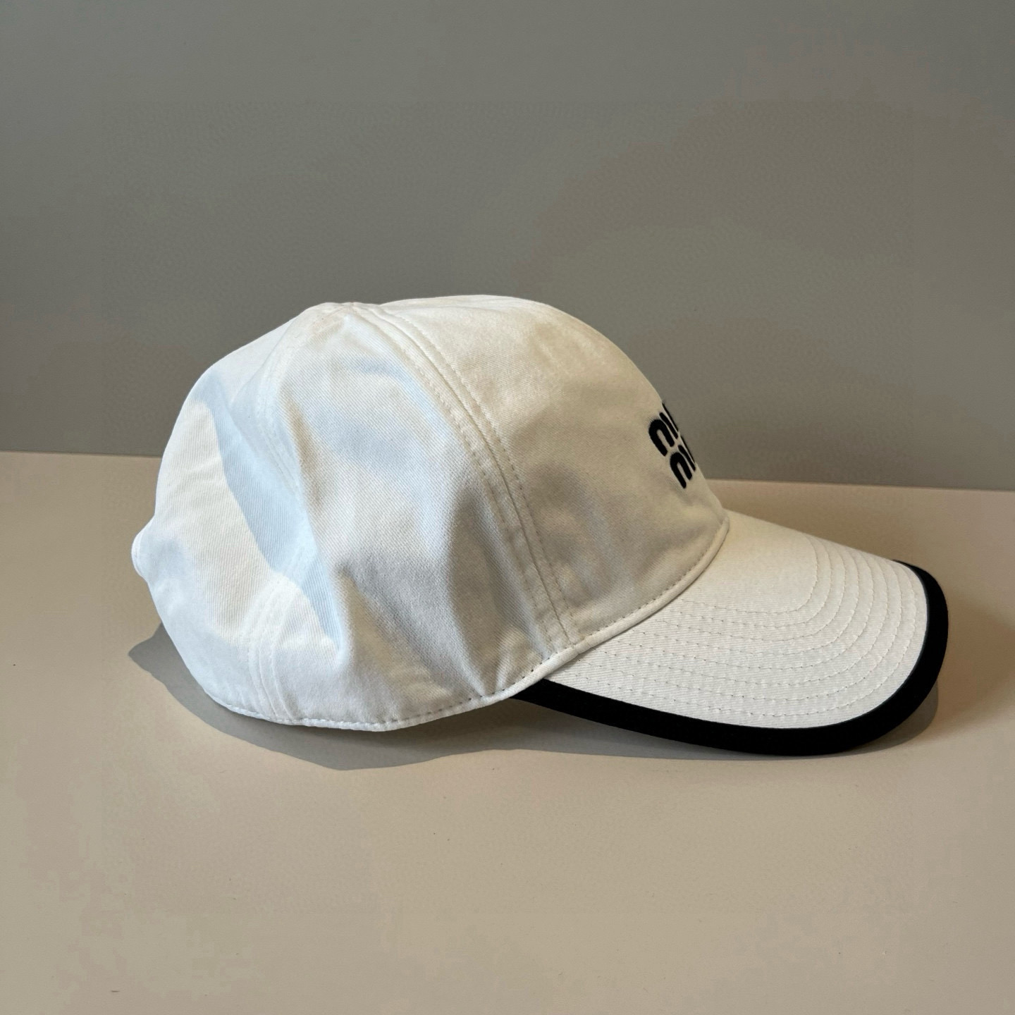  谬谬miumiu 原单春夏新款棒球帽，正品开模订制，原版做工细致质量超赞！