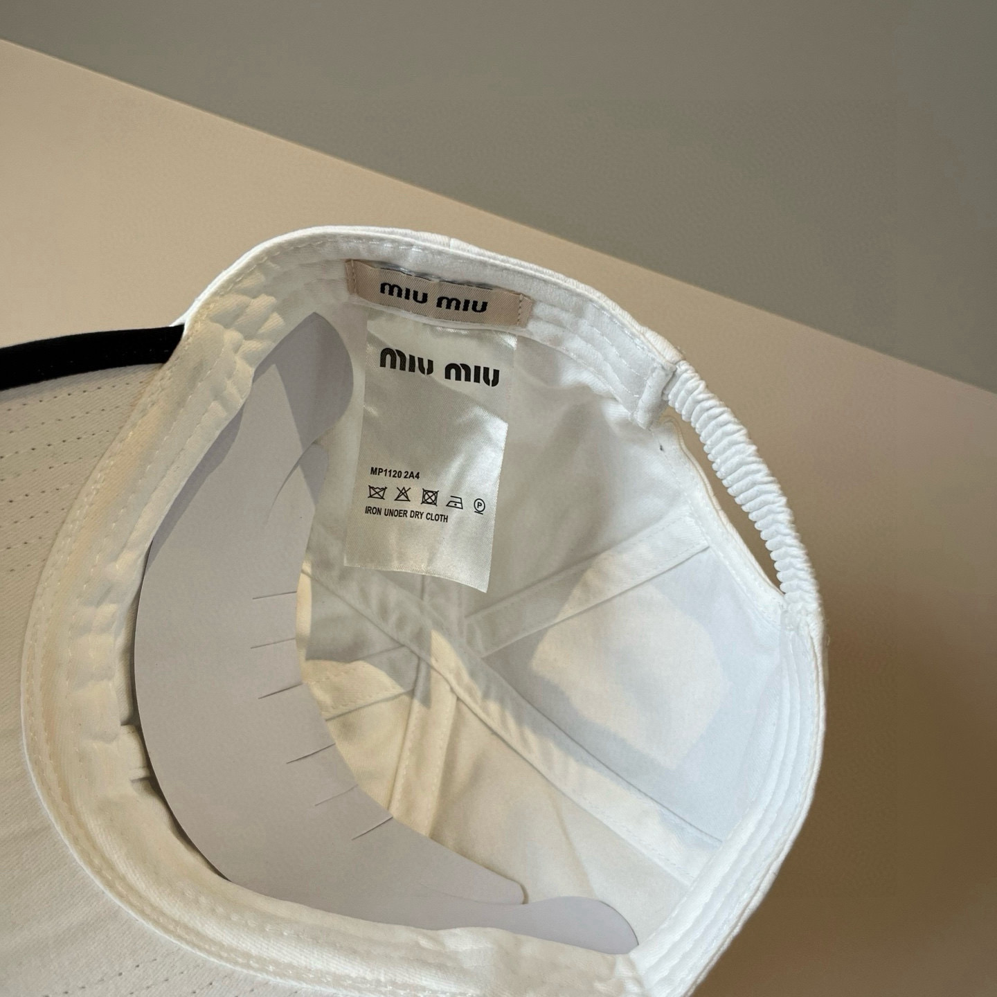  谬谬miumiu 原单春夏新款棒球帽，正品开模订制，原版做工细致质量超赞！