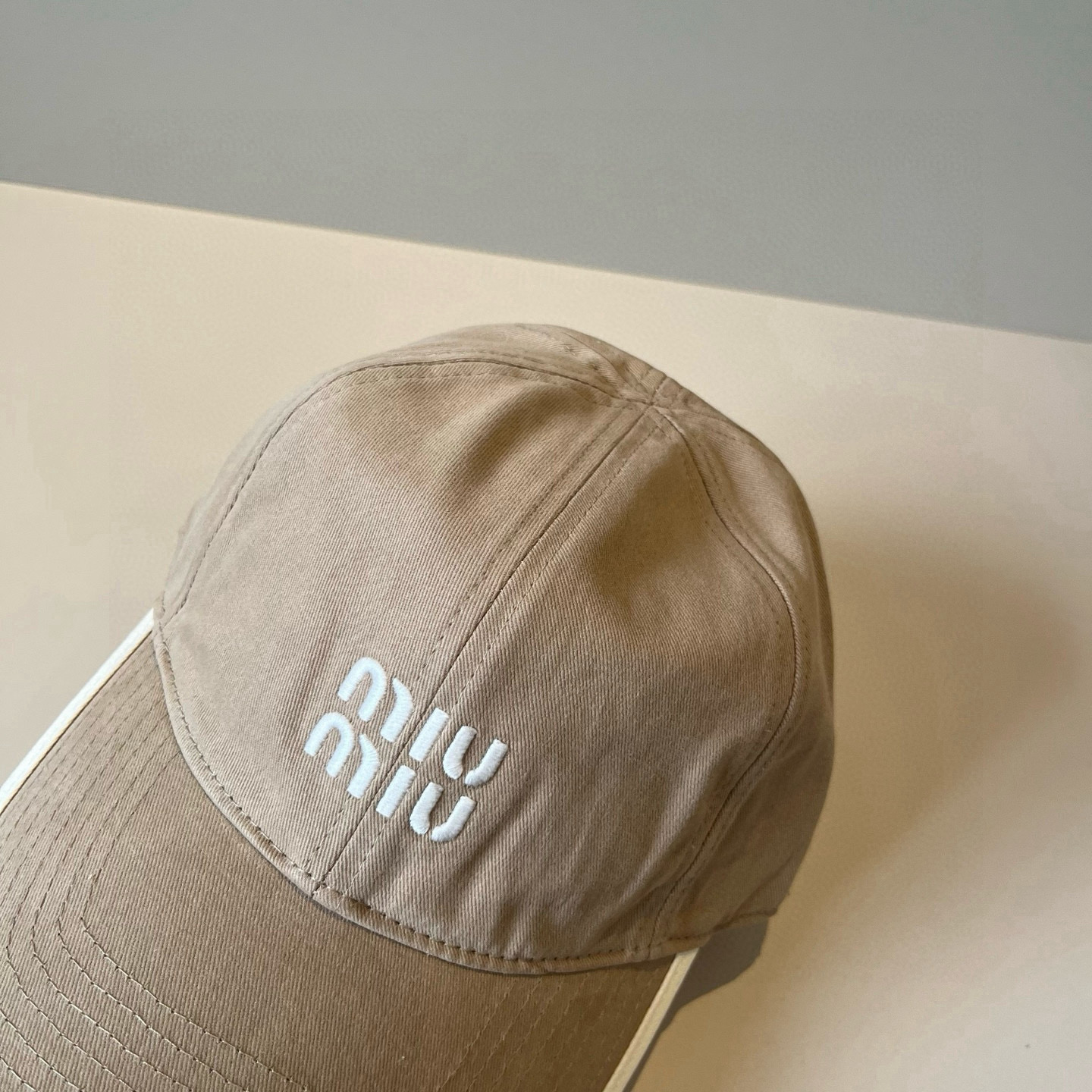  谬谬miumiu 原单春夏新款棒球帽，正品开模订制，原版做工细致质量超赞！