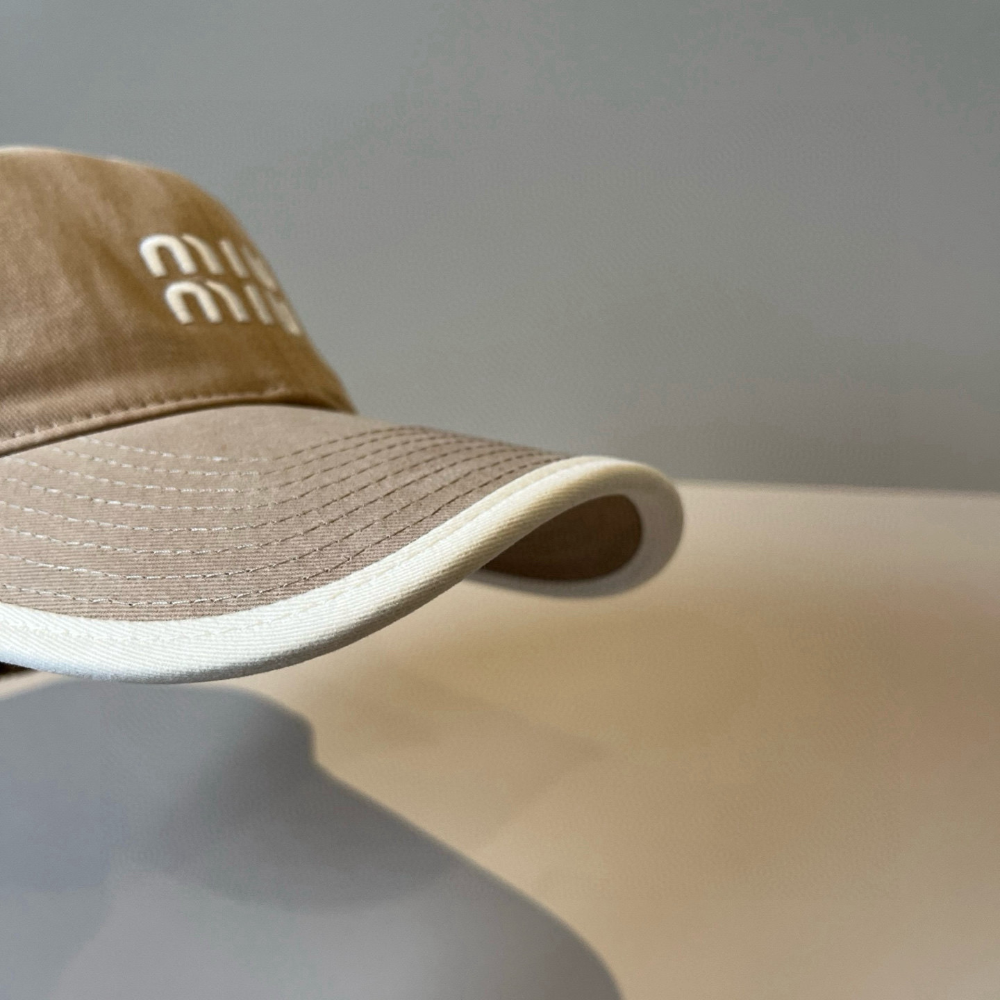  谬谬miumiu 原单春夏新款棒球帽，正品开模订制，原版做工细致质量超赞！